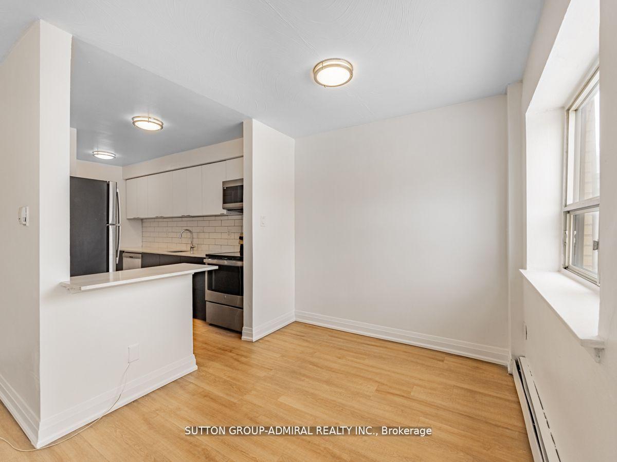 Photo 3 of Unit 14, 20 Clement Road, Etobicoke, Willowridge-Martingrove-Richview — HOMEH