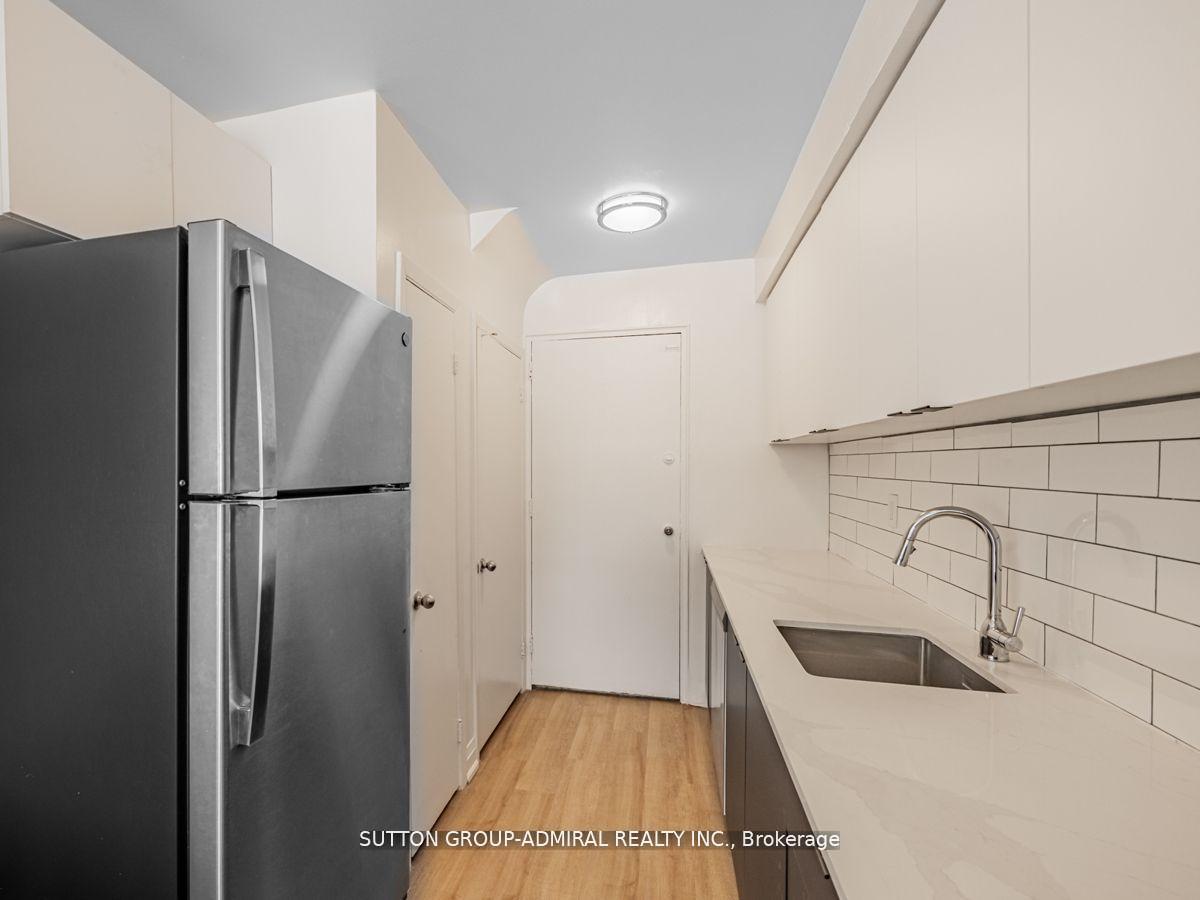 Photo 8 of Unit 14, 20 Clement Road, Etobicoke, Willowridge-Martingrove-Richview — HOMEH