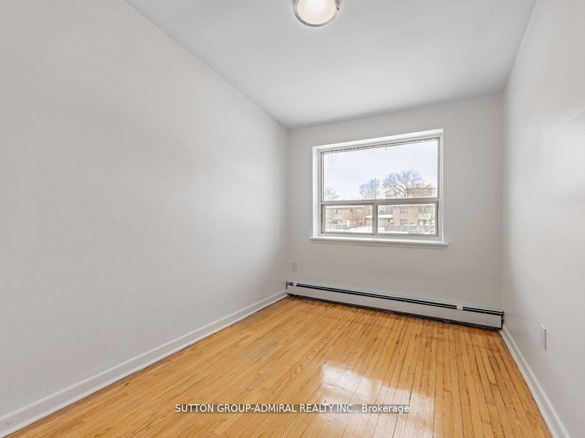 Photo 14 of Unit 14, 20 Clement Road, Etobicoke, Willowridge-Martingrove-Richview — HOMEH