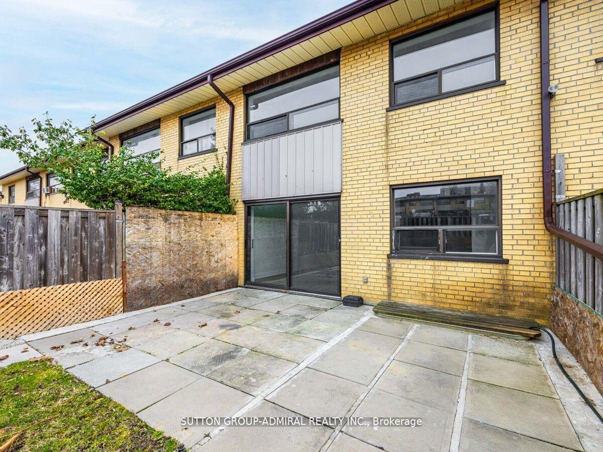 Photo 28 of Unit 14, 20 Clement Road, Etobicoke, Willowridge-Martingrove-Richview — HOMEH