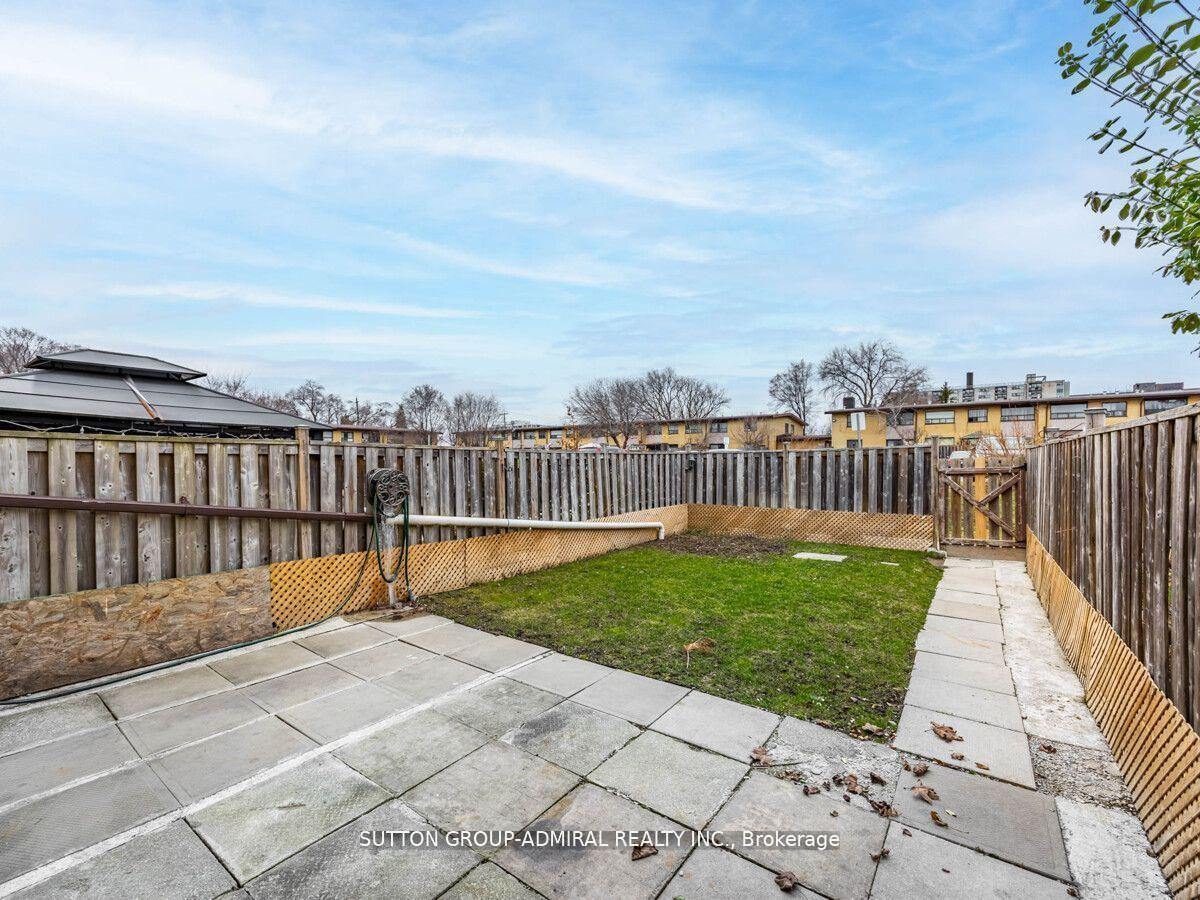 Photo 27 of Unit 14, 20 Clement Road, Etobicoke, Willowridge-Martingrove-Richview — HOMEH