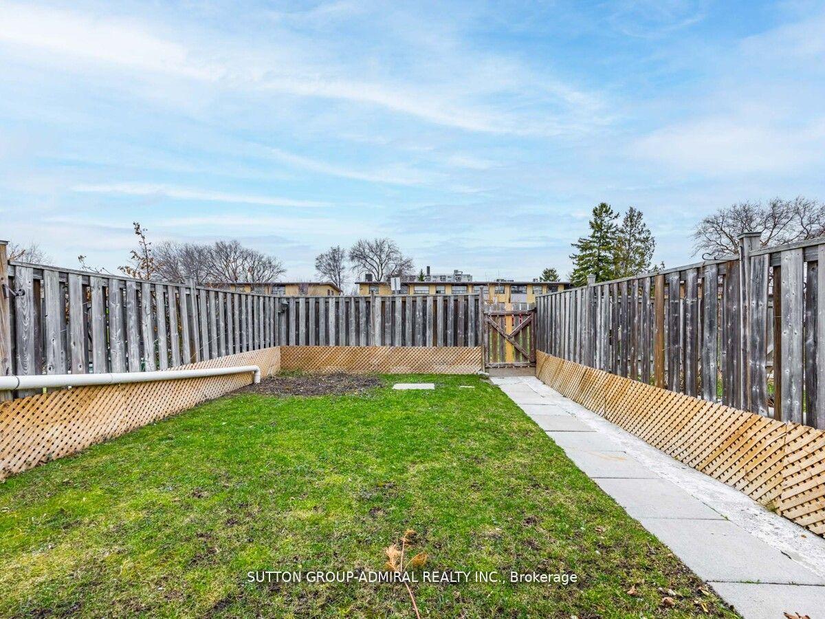 Photo 29 of Unit 14, 20 Clement Road, Etobicoke, Willowridge-Martingrove-Richview — HOMEH