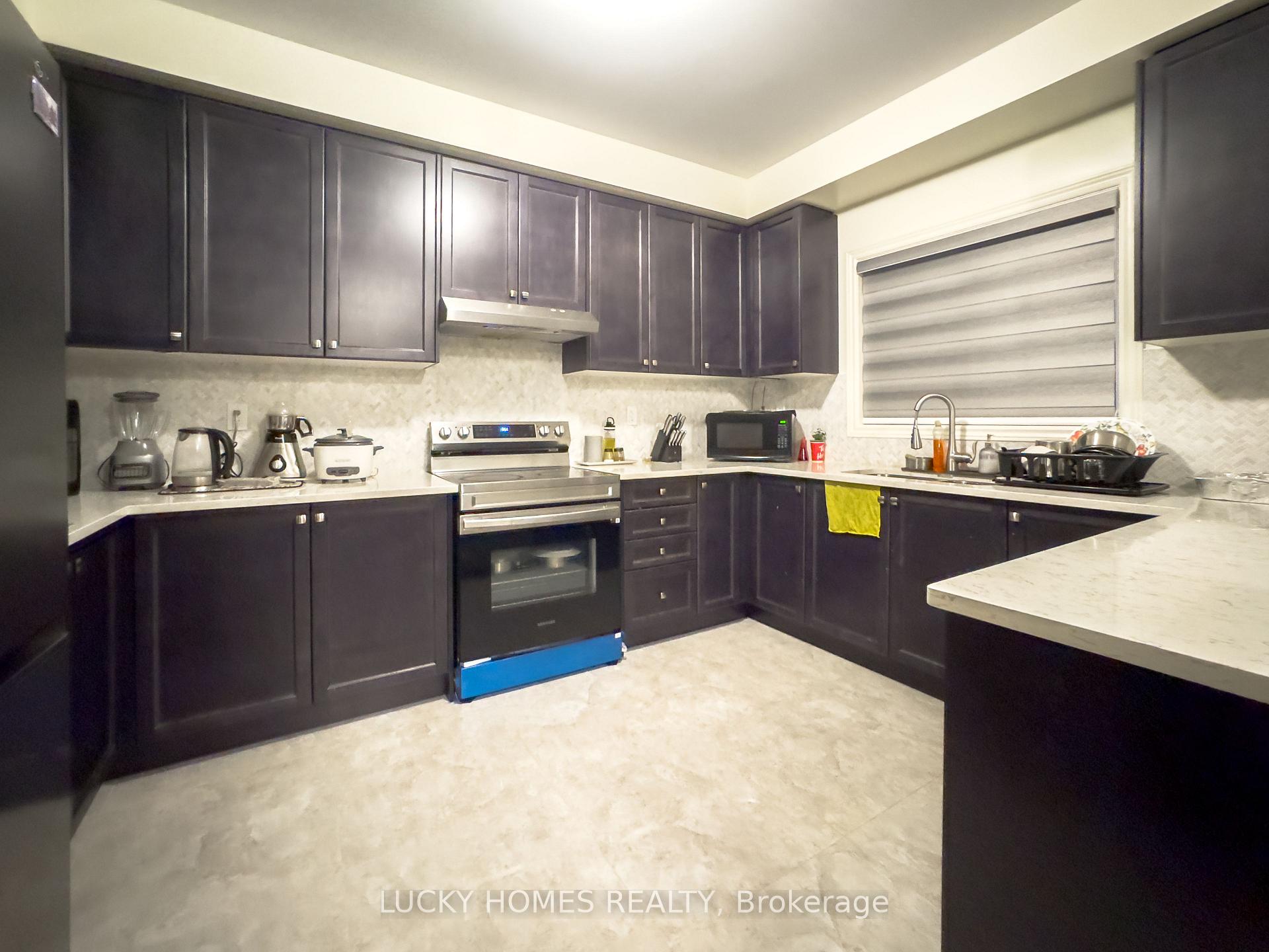 Photo 23 of 1214 Drinkle Crescent, Oshawa, Eastdale — HOMEH