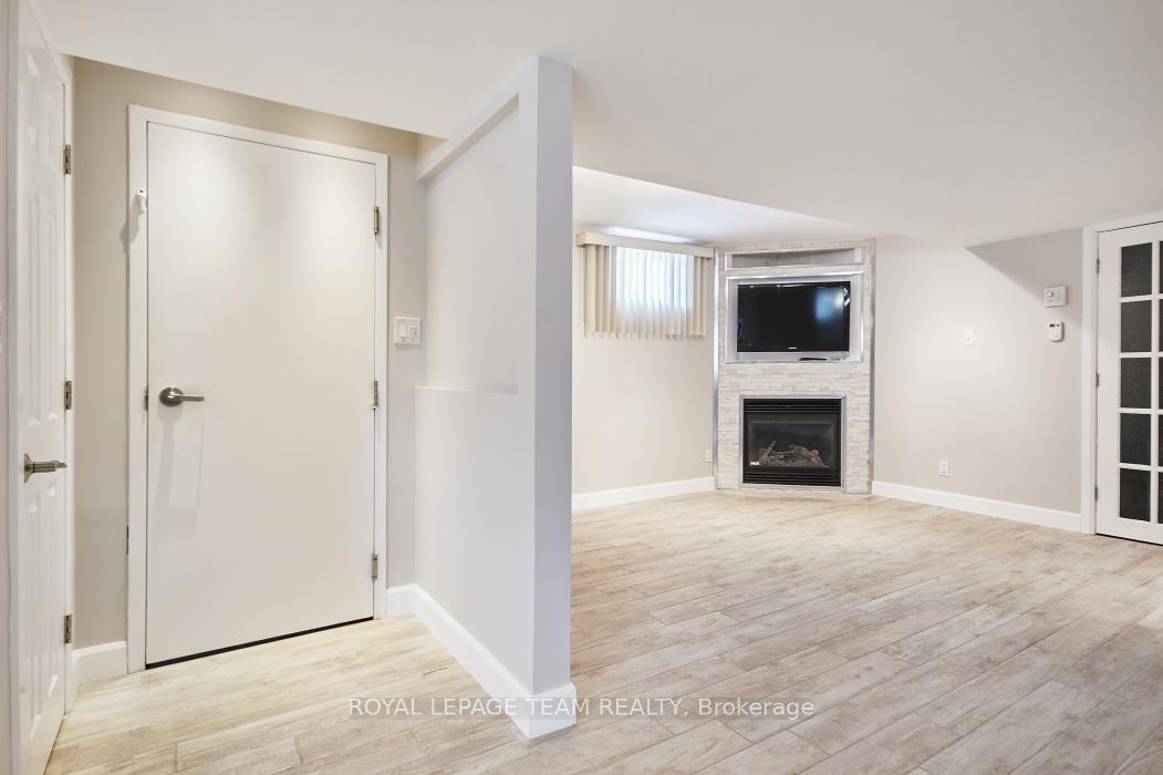 Photo 6 of Unit 1, 333 Zephyr Avenue, Ottawa, Britannia — HOMEH