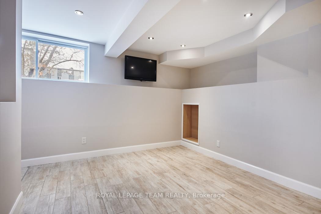 Photo 4 of Unit 1, 333 Zephyr Avenue, Ottawa, Britannia — HOMEH