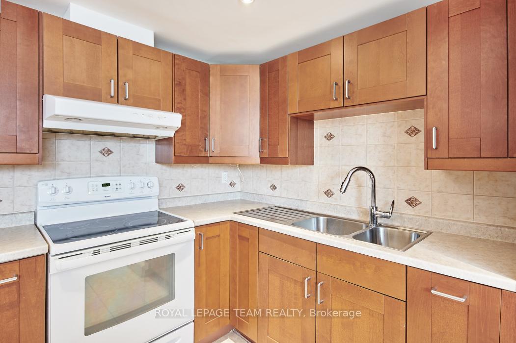 Photo 14 of Unit 1, 333 Zephyr Avenue, Ottawa, Britannia — HOMEH