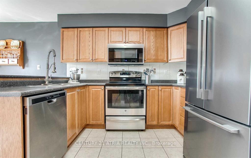Photo 4 of Unit Main, 1454 Clearbrook Drive, Oshawa, Taunton — HOMEH