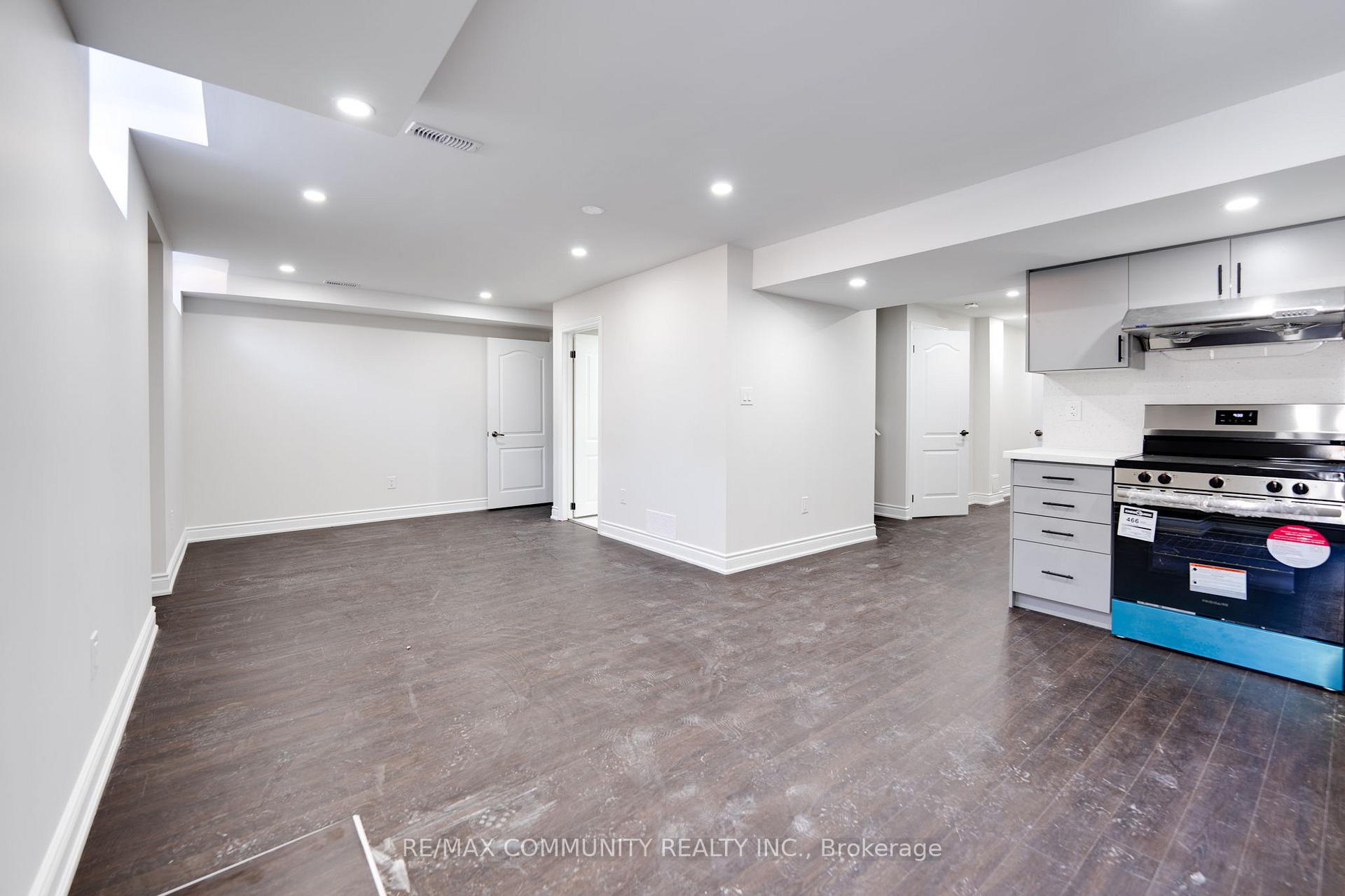 Photo 3 of Unit Bsmt, 83 Folgate Crescent, Brampton, Sandringham-Wellington North — HOMEH