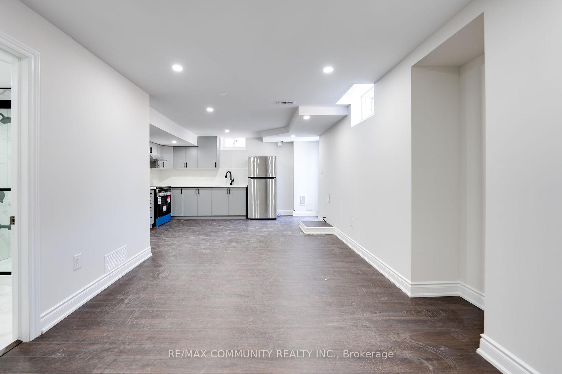 Photo 5 of Unit Bsmt, 83 Folgate Crescent, Brampton, Sandringham-Wellington North — HOMEH