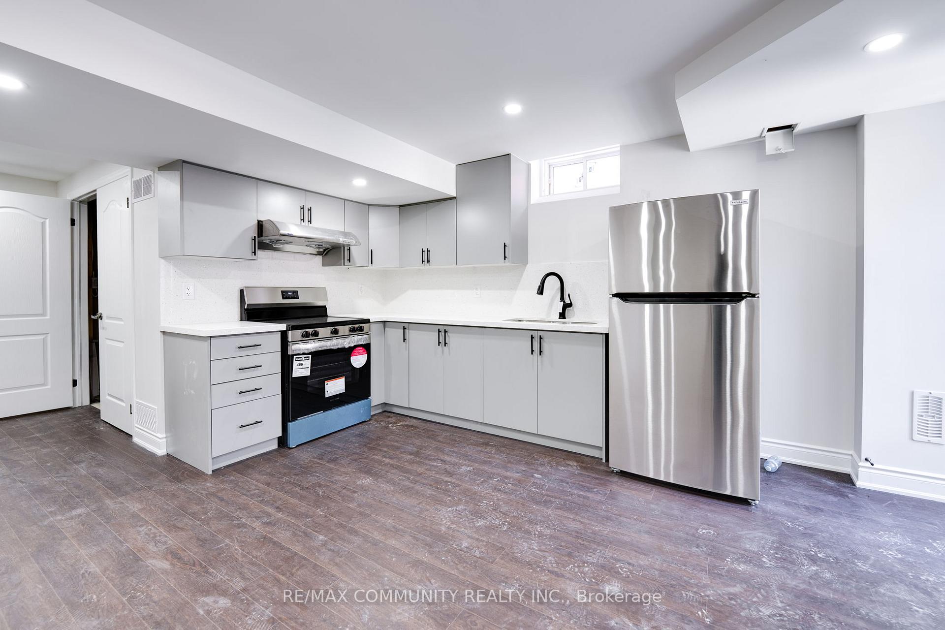 Photo 7 of Unit Bsmt, 83 Folgate Crescent, Brampton, Sandringham-Wellington North — HOMEH