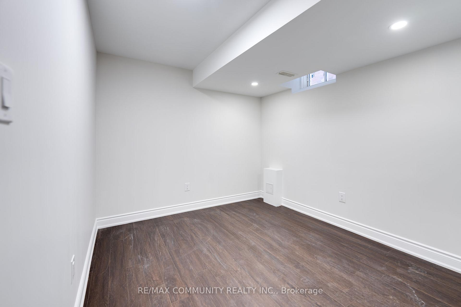 Photo 8 of Unit Bsmt, 83 Folgate Crescent, Brampton, Sandringham-Wellington North — HOMEH