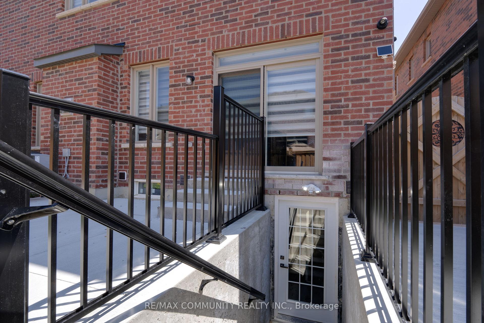 Photo 15 of Unit Bsmt, 83 Folgate Crescent, Brampton, Sandringham-Wellington North — HOMEH
