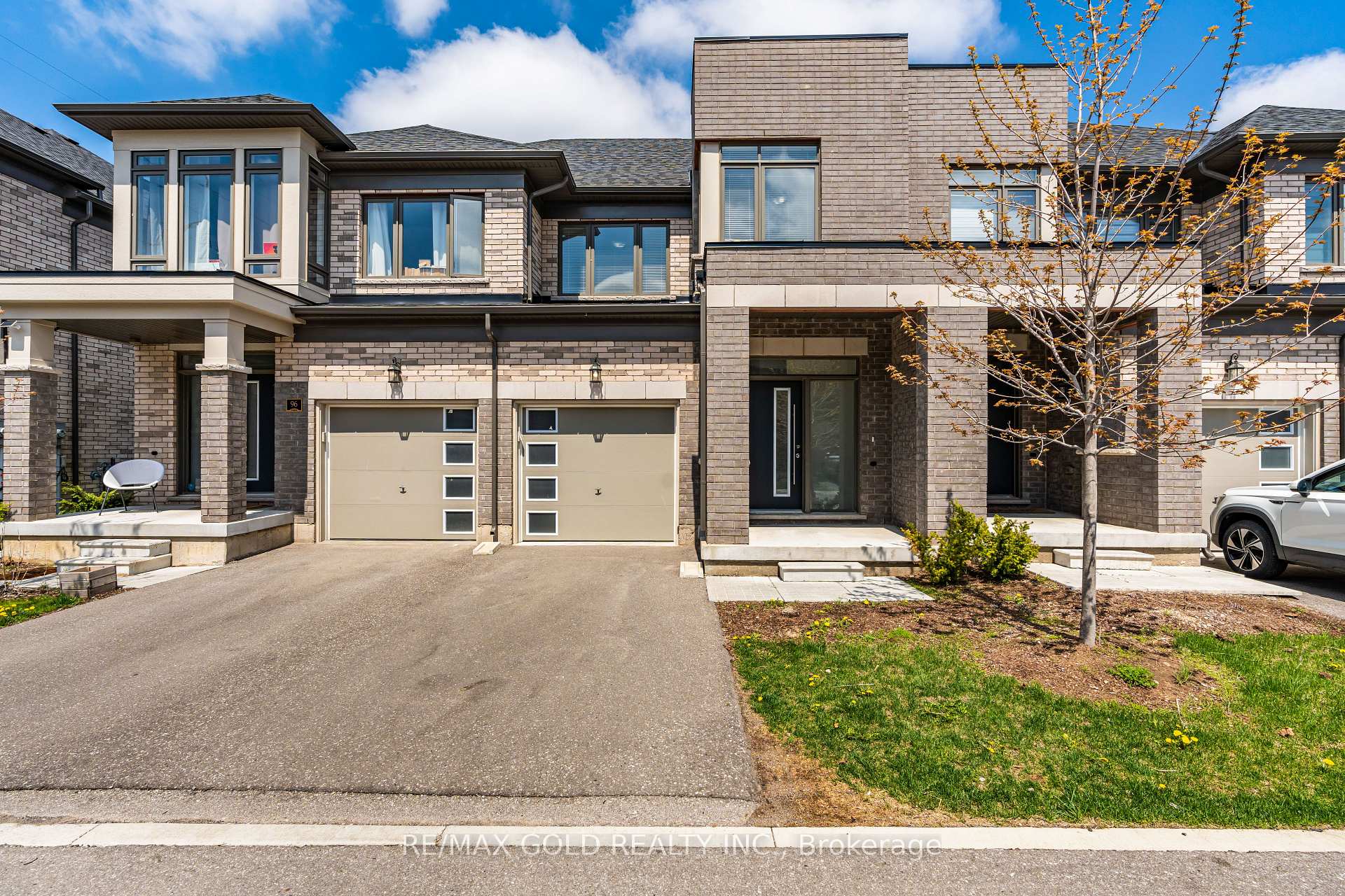 Photo 2 of Unit 95, 166 Deerpath Drive SE, Guelph, Willow West/Sugarbush/West Acres — HOMEH