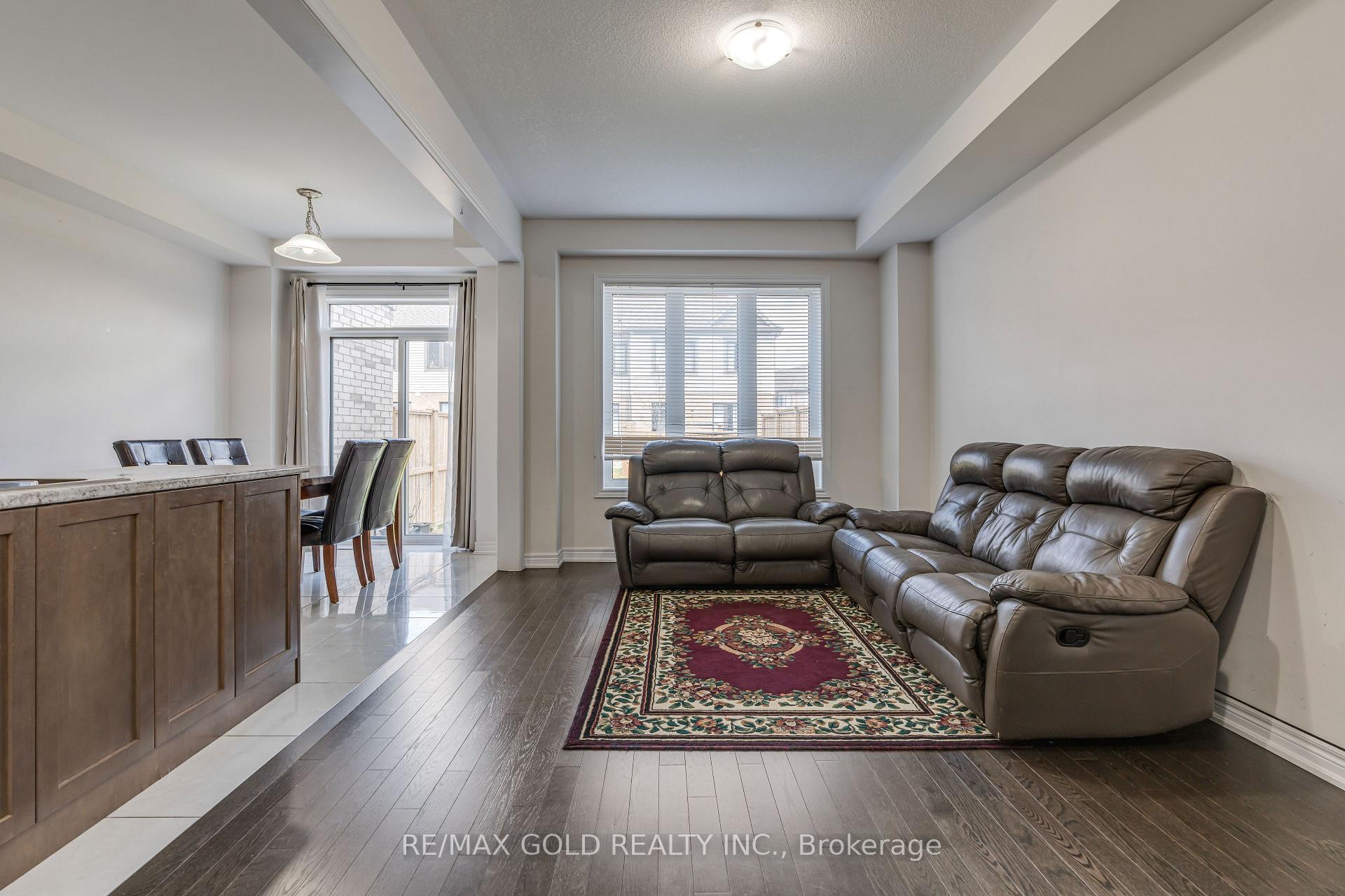 Photo 7 of Unit 95, 166 Deerpath Drive SE, Guelph, Willow West/Sugarbush/West Acres — HOMEH