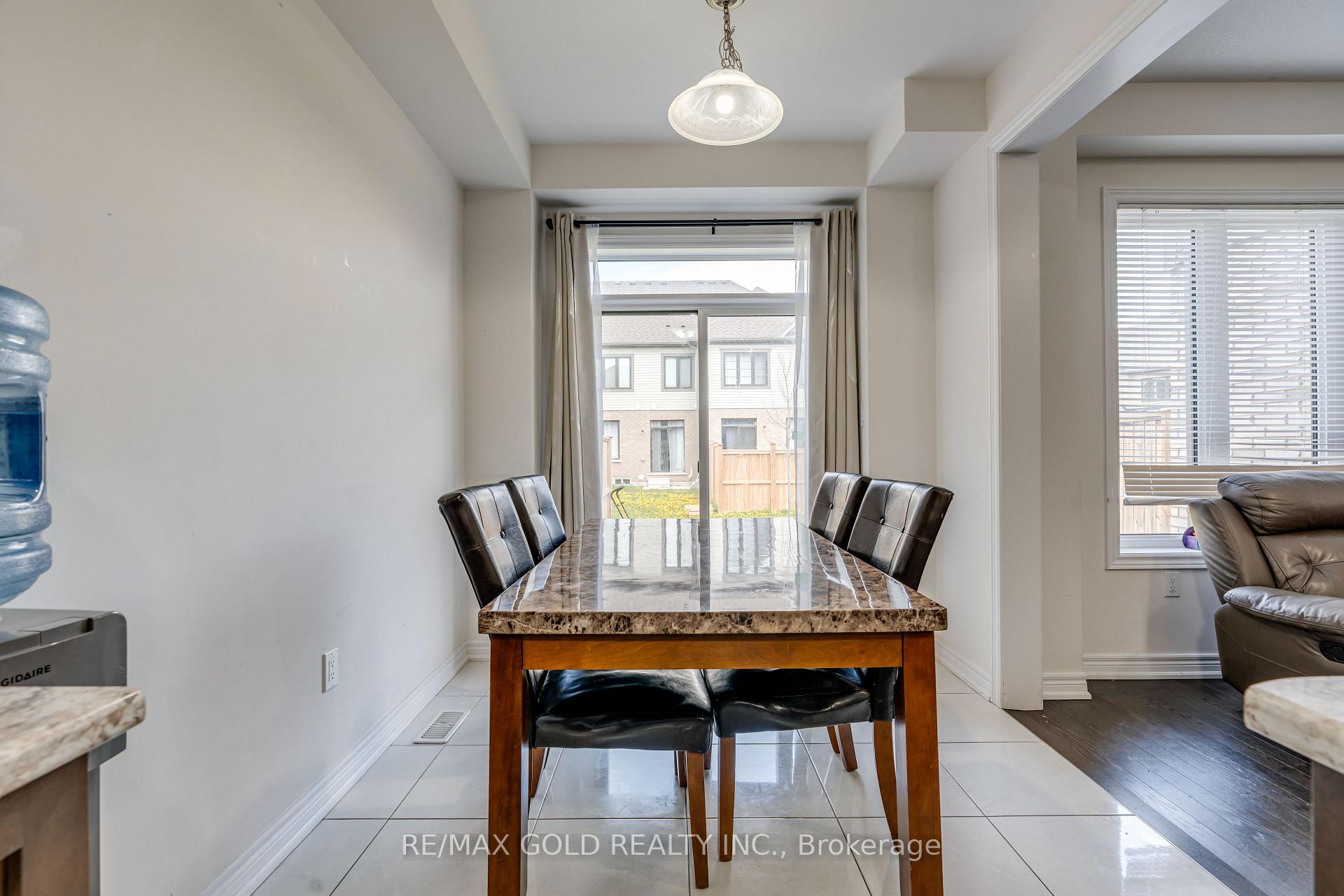 Photo 9 of Unit 95, 166 Deerpath Drive SE, Guelph, Willow West/Sugarbush/West Acres — HOMEH