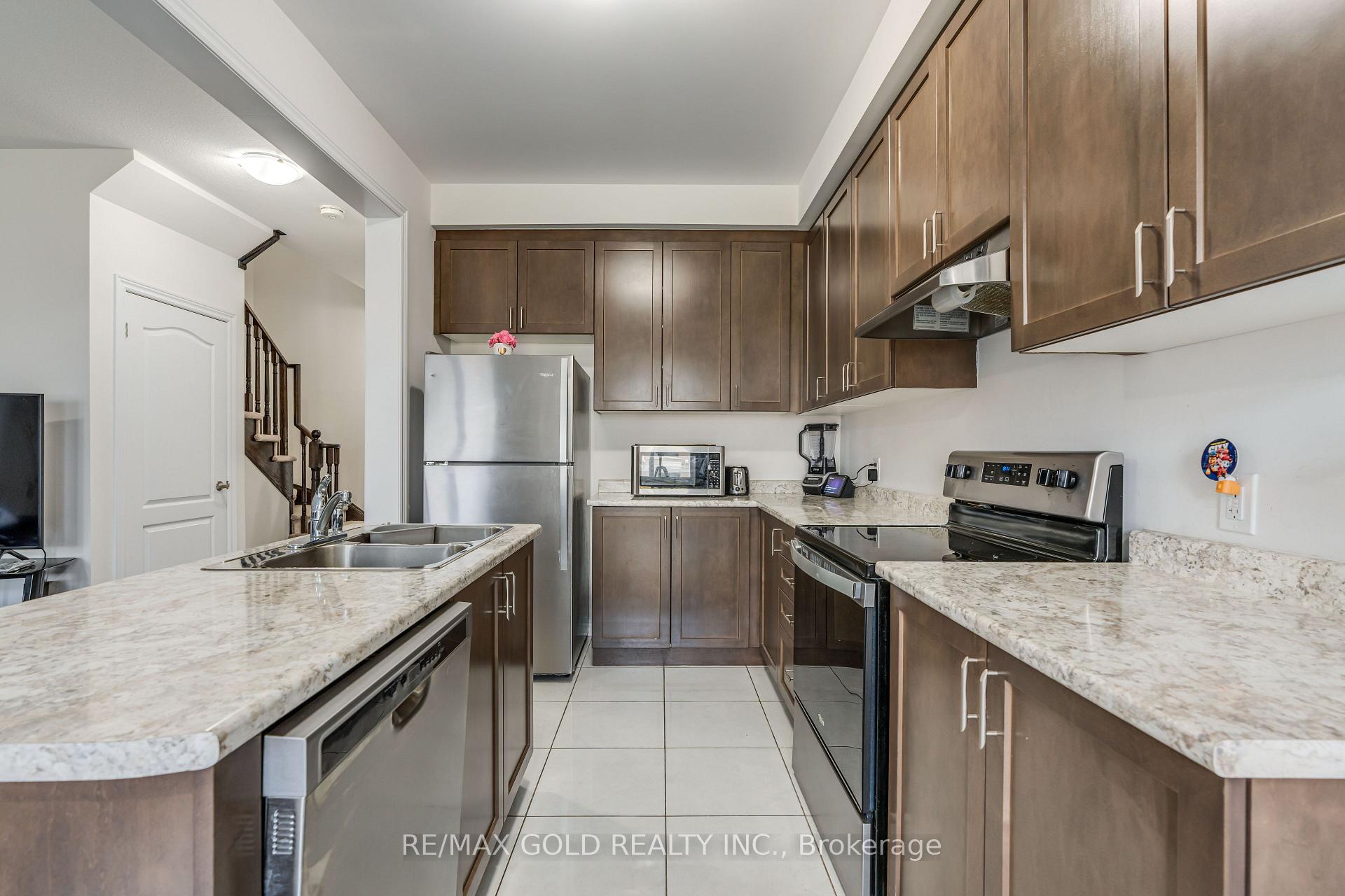 Photo 13 of Unit 95, 166 Deerpath Drive SE, Guelph, Willow West/Sugarbush/West Acres — HOMEH