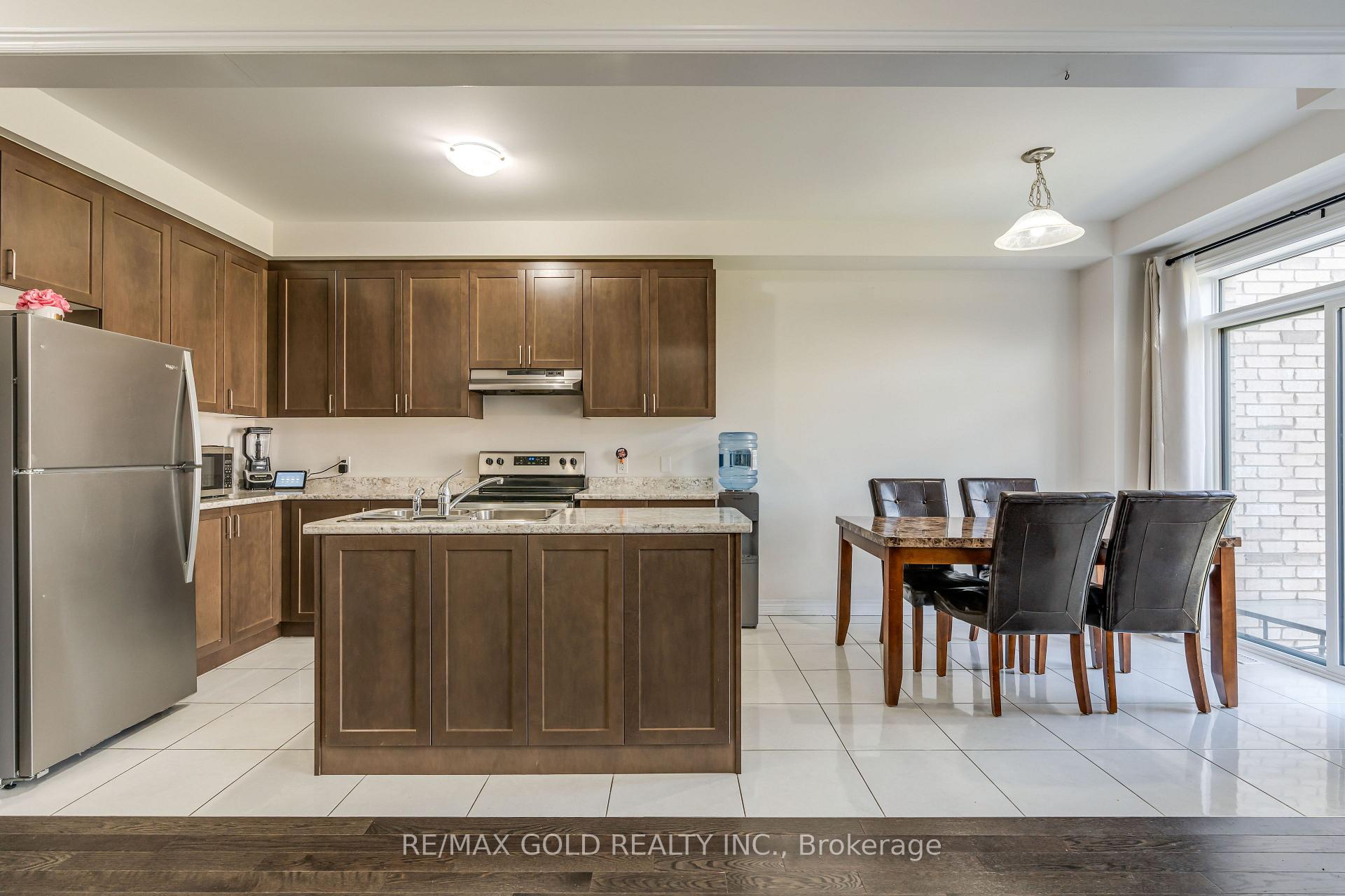 Photo 14 of Unit 95, 166 Deerpath Drive SE, Guelph, Willow West/Sugarbush/West Acres — HOMEH