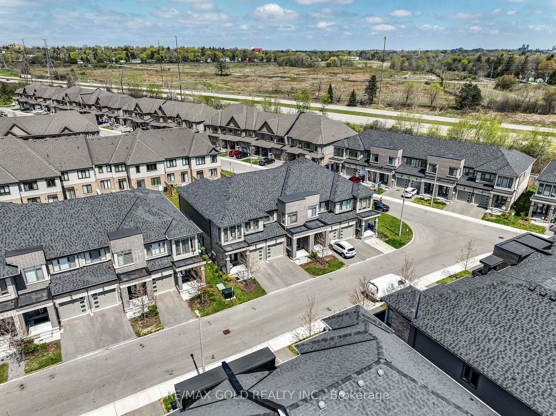 Photo 37 of Unit 95, 166 Deerpath Drive SE, Guelph, Willow West/Sugarbush/West Acres — HOMEH