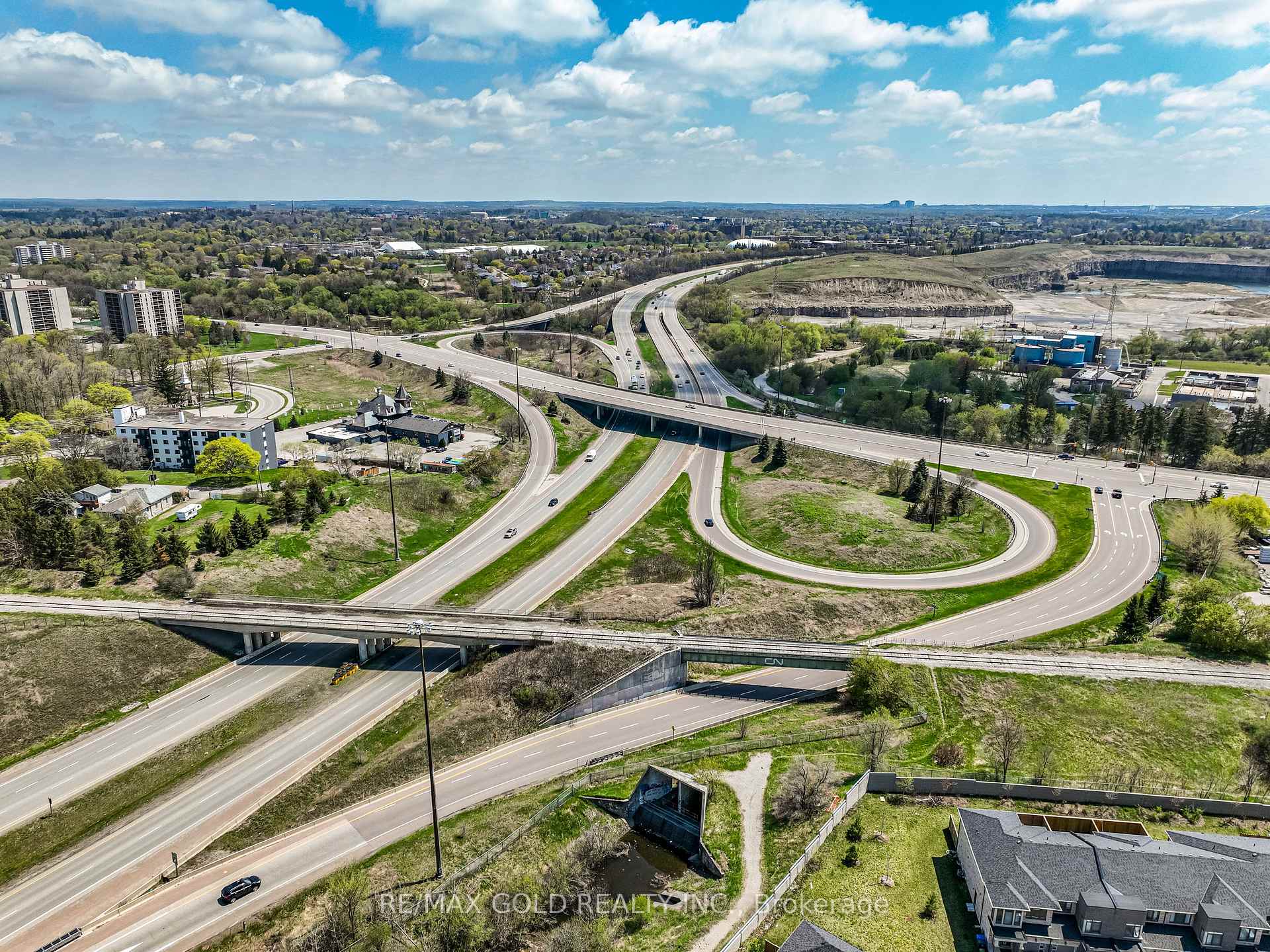 Photo 43 of Unit 95, 166 Deerpath Drive SE, Guelph, Willow West/Sugarbush/West Acres — HOMEH