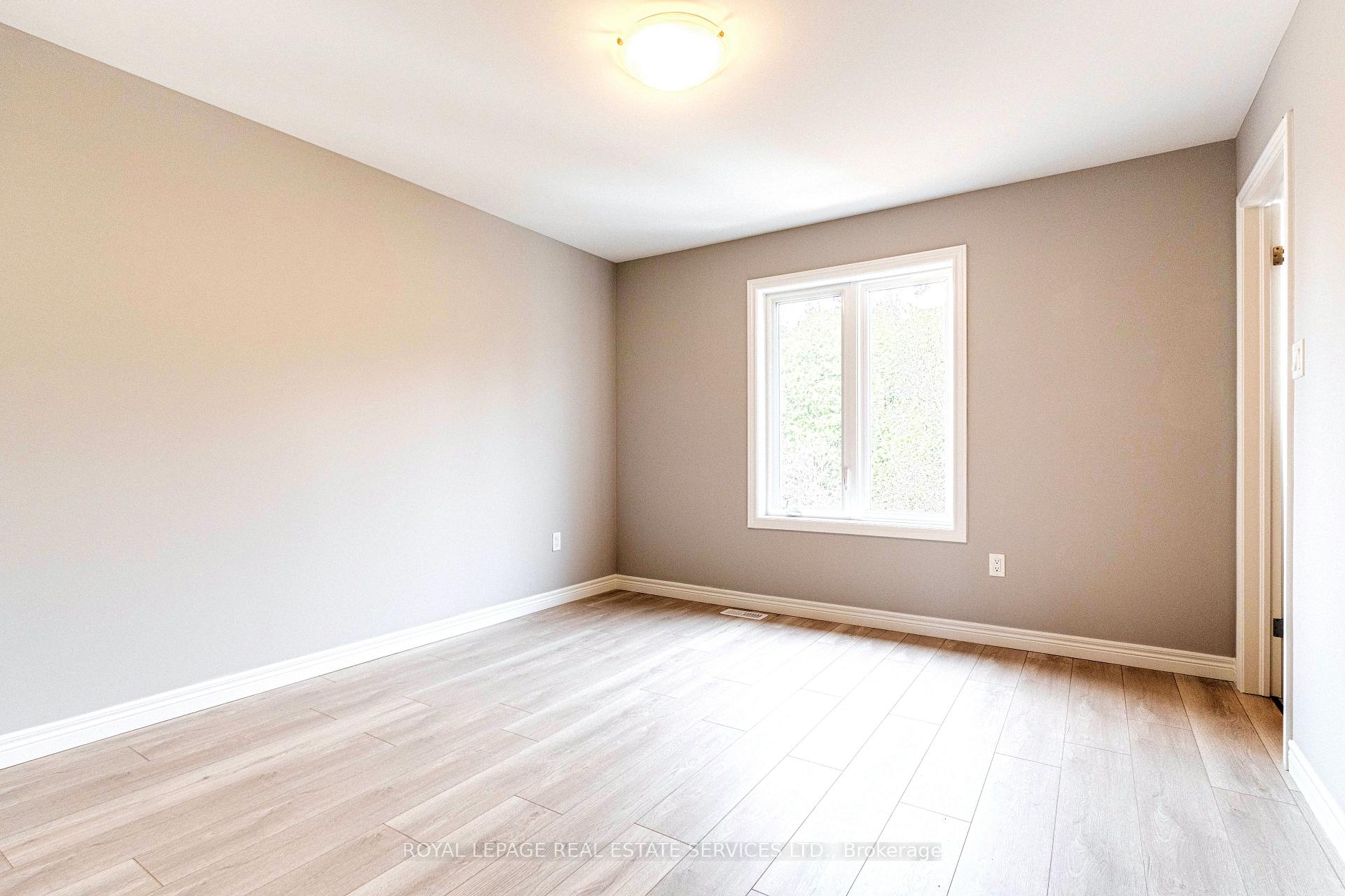 Photo 31 of 51 Arabella Drive, Guelph, Kortright East — HOMEH