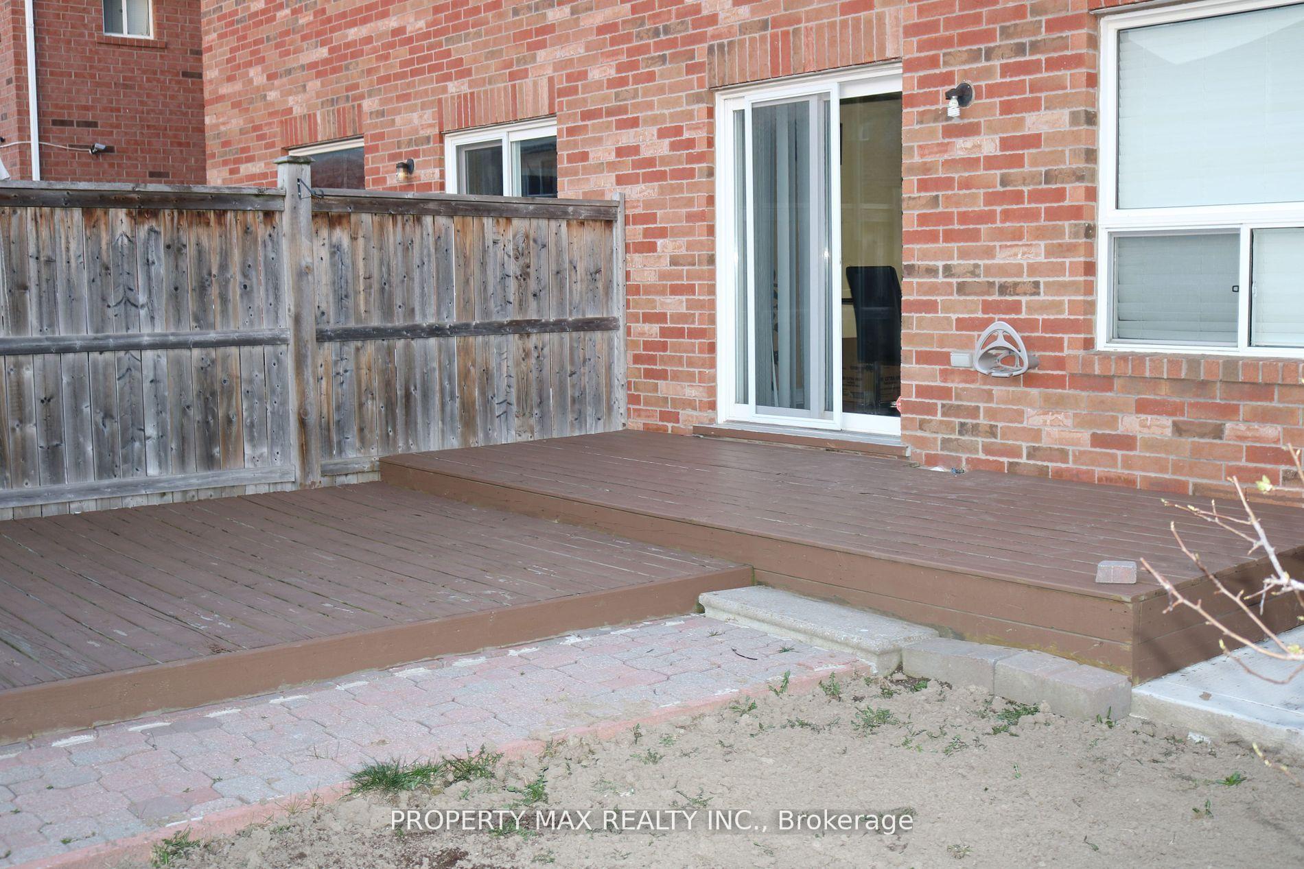 Photo 5 of 14 Rivermere Court, Brampton, Fletcher's Meadow — HOMEH