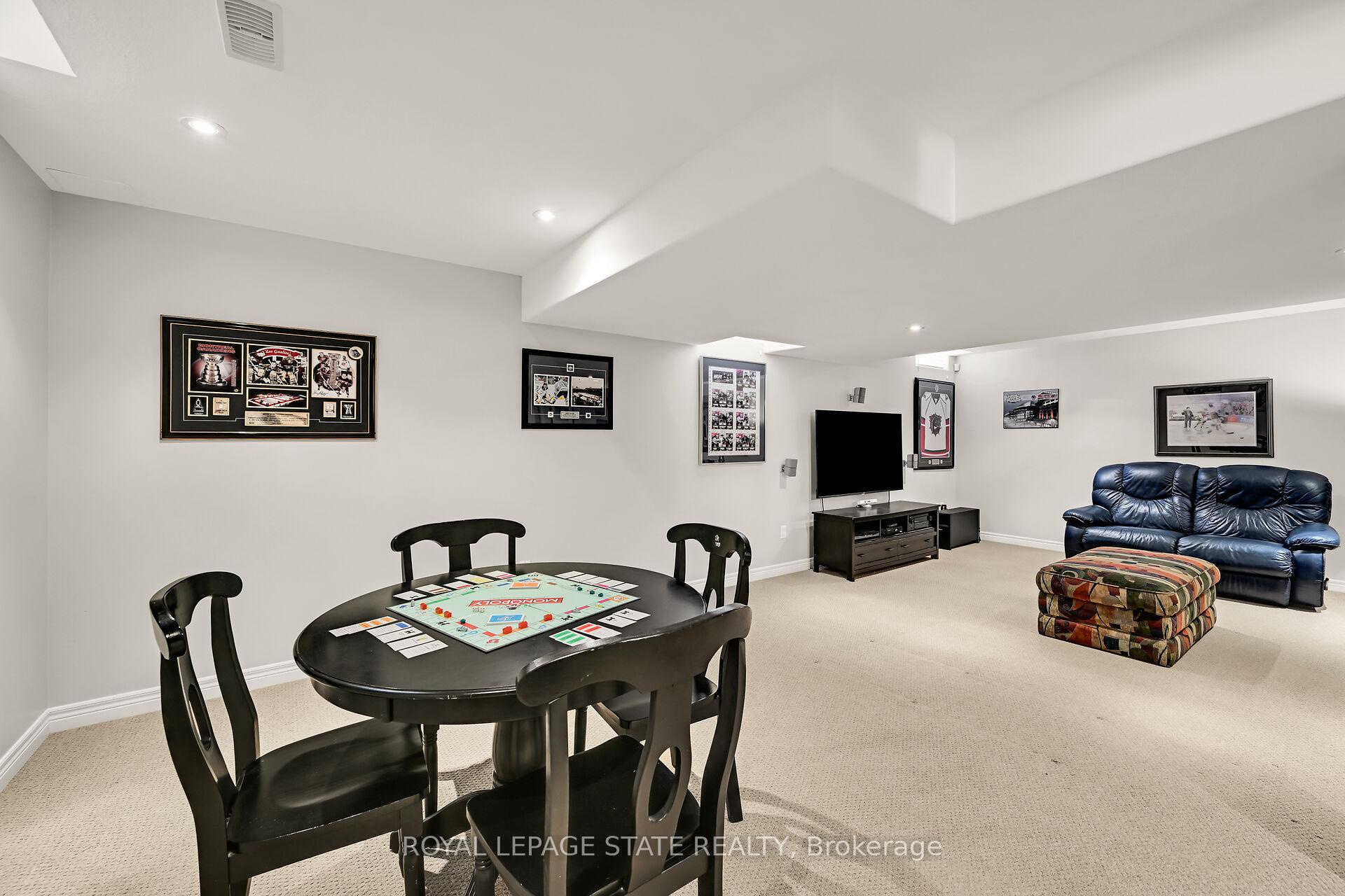 Photo 42 of 2 Hewitt Drive, Grimsby, Grimsby East — HOMEH