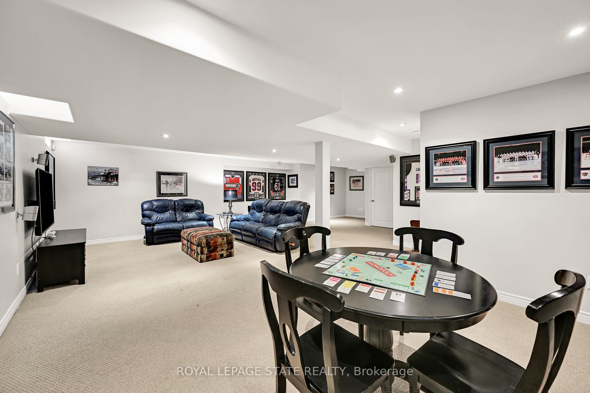 Photo 43 of 2 Hewitt Drive, Grimsby, Grimsby East — HOMEH