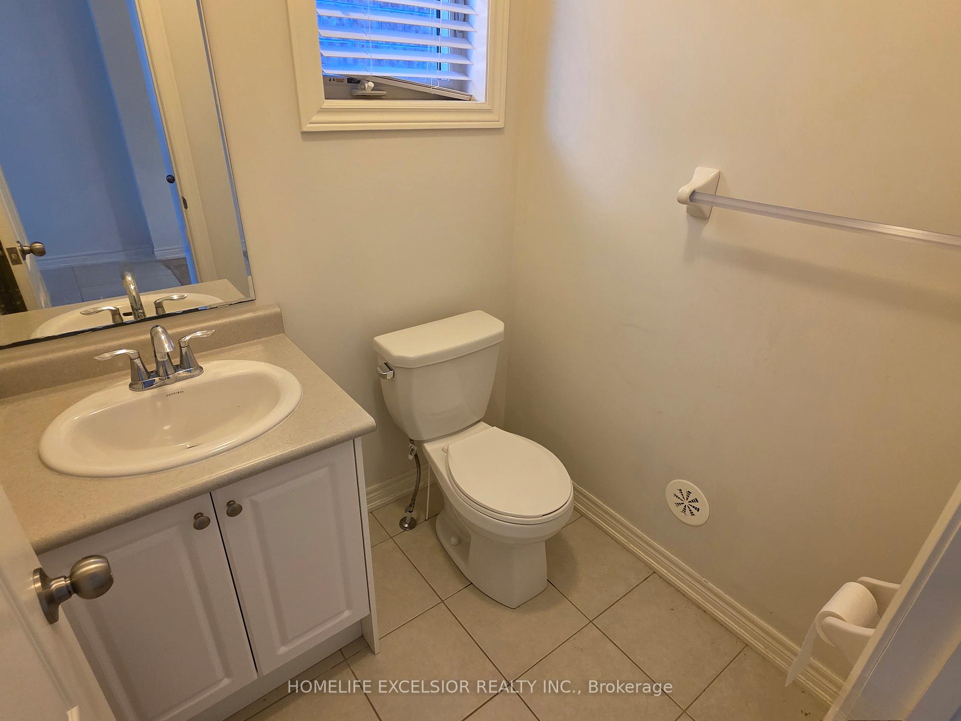 Photo 12 of 140 Roy Grove Way, Markham, Greensborough — HOMEH