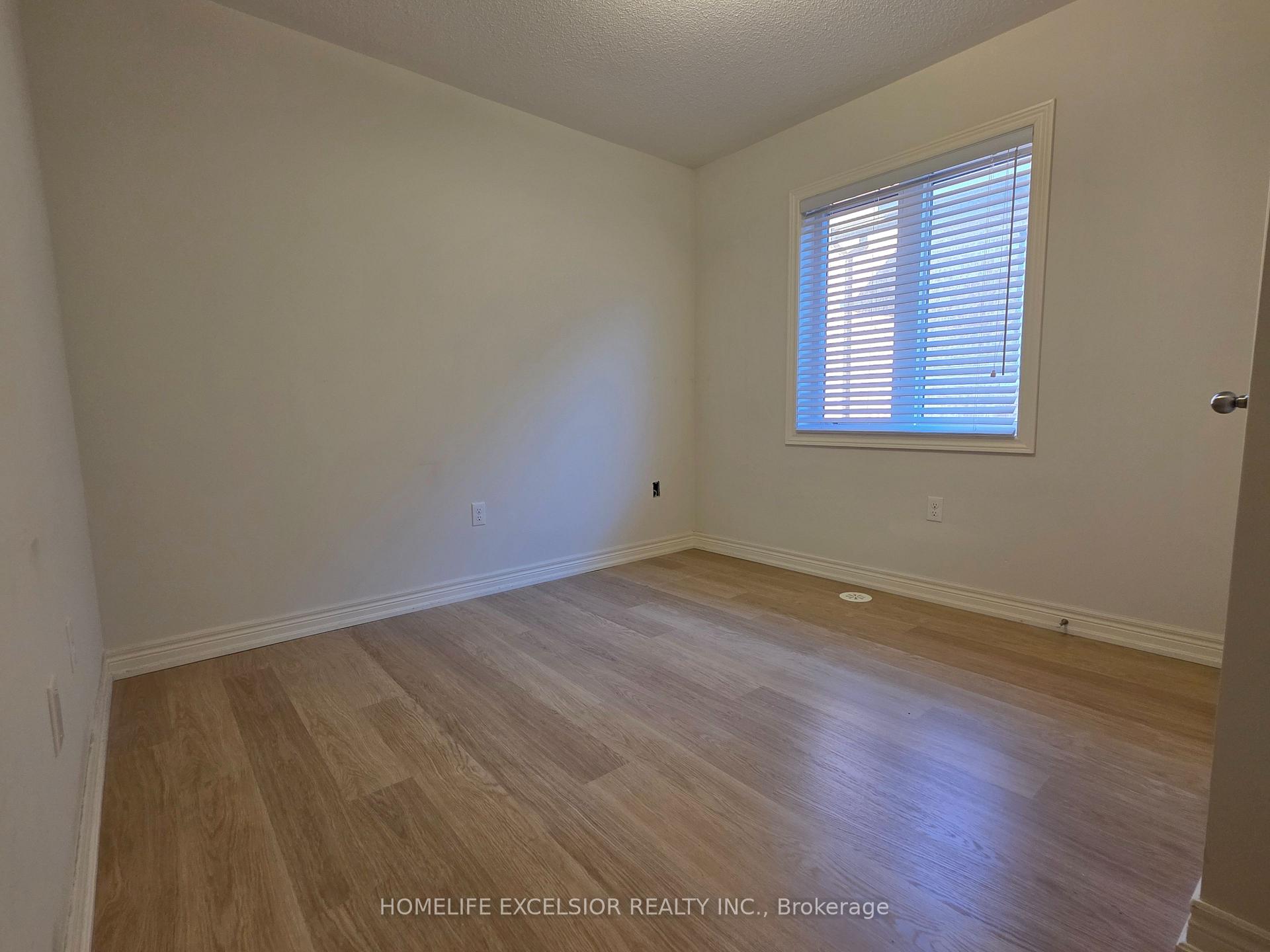 Photo 15 of 140 Roy Grove Way, Markham, Greensborough — HOMEH