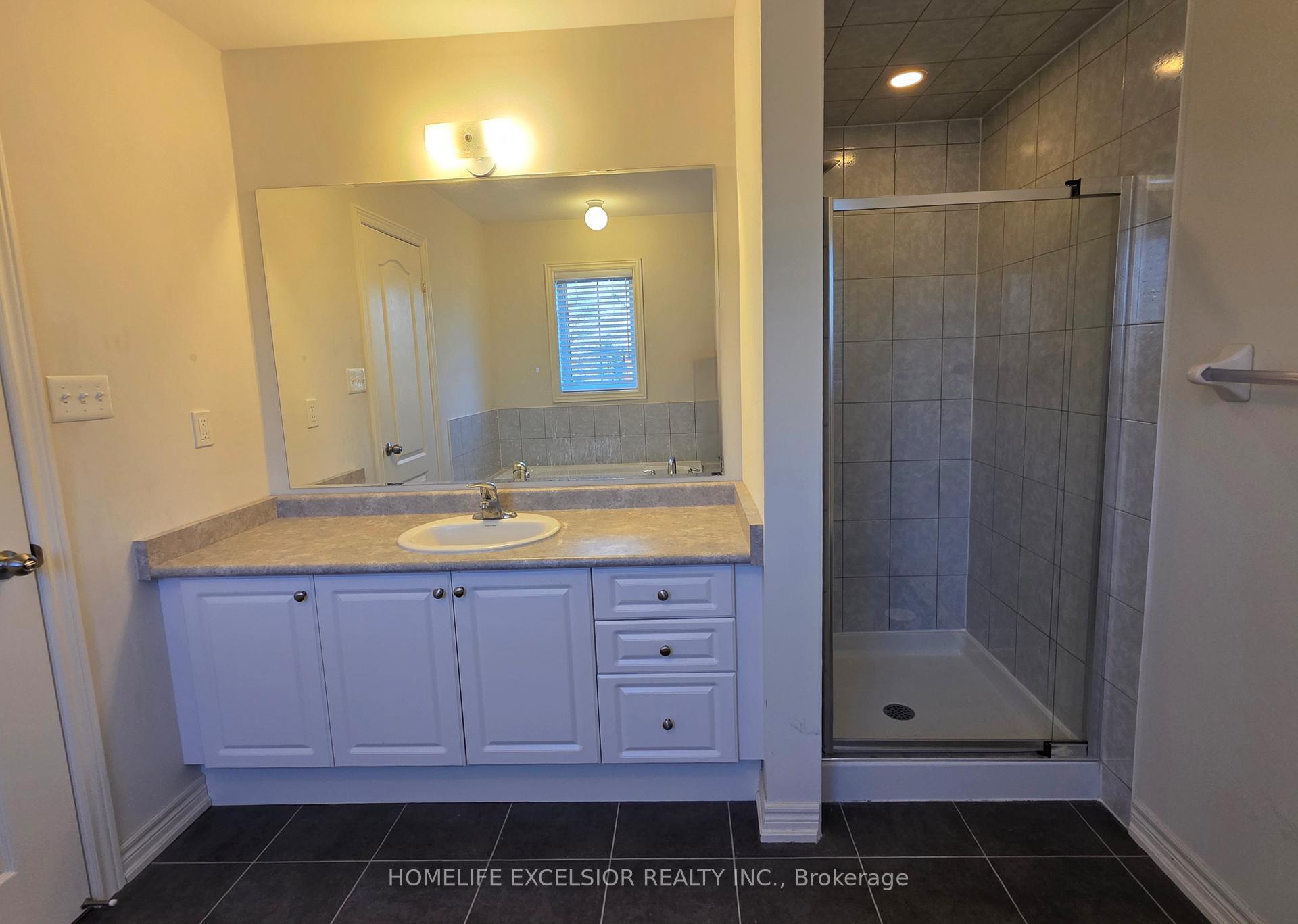 Photo 21 of 140 Roy Grove Way, Markham, Greensborough — HOMEH
