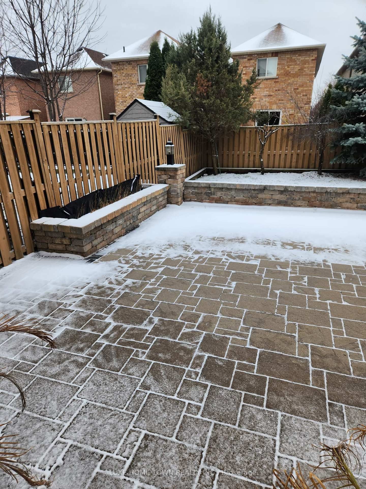 Photo 12 of 49 Queen Isabella(MAIN) Crescent, Vaughan, Vellore Village — HOMEH