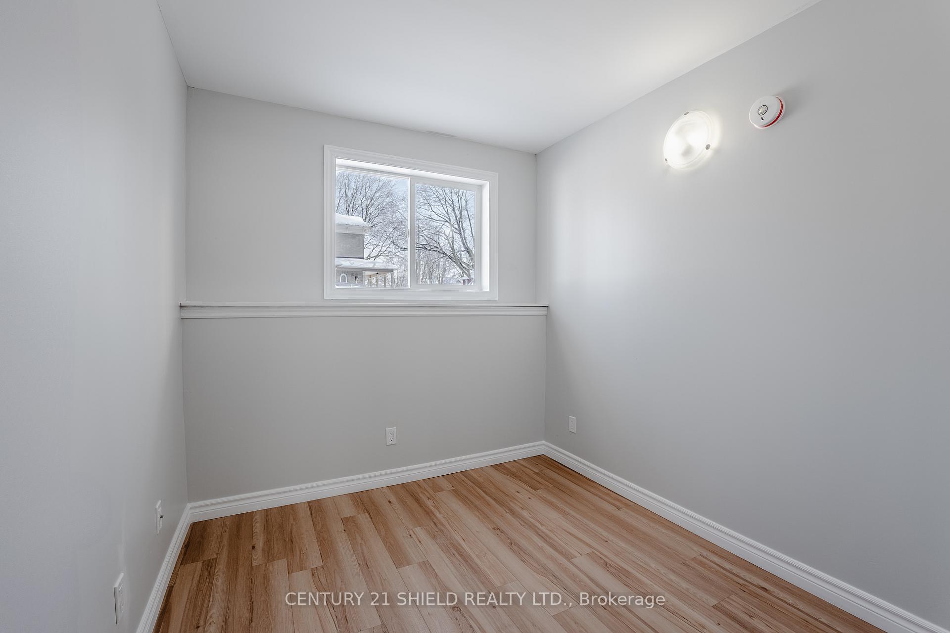 Photo 9 of Unit A, 11 William Street, North Stormont, Finch — HOMEH