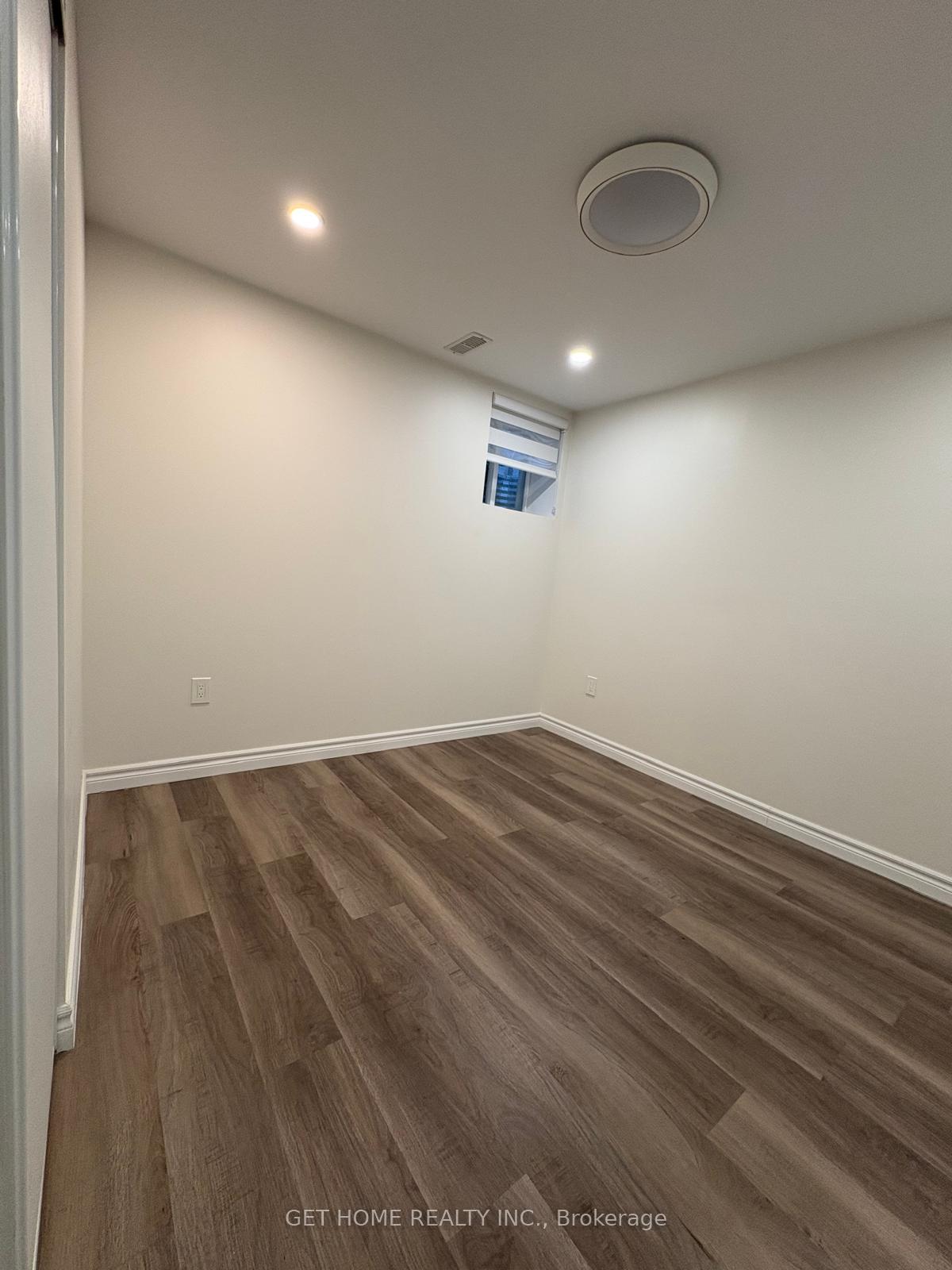 Photo 4 of Unit Bsmt, 39 Cornish Drive, Clarington, Courtice — HOMEH