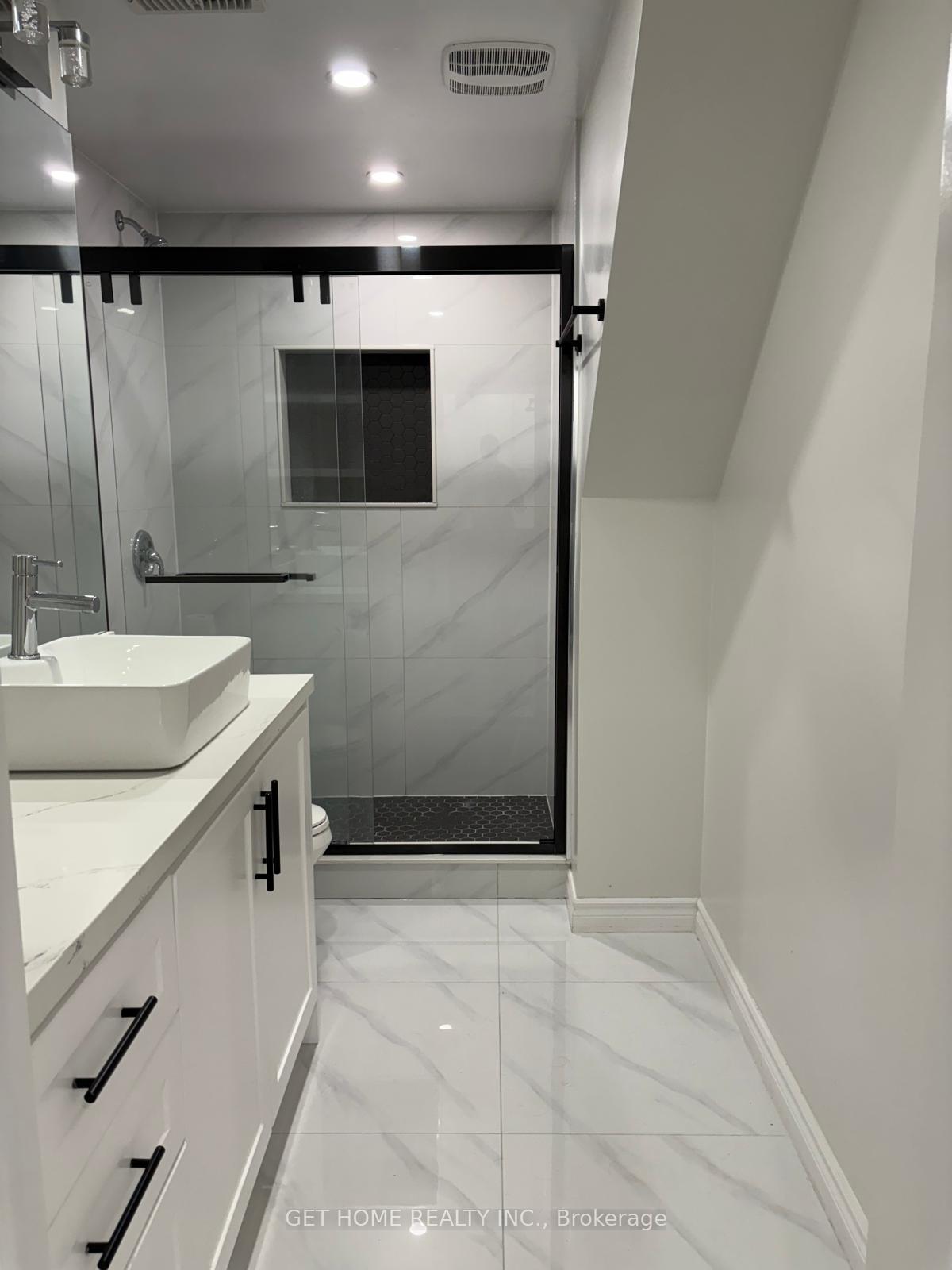 Photo 7 of Unit Bsmt, 39 Cornish Drive, Clarington, Courtice — HOMEH