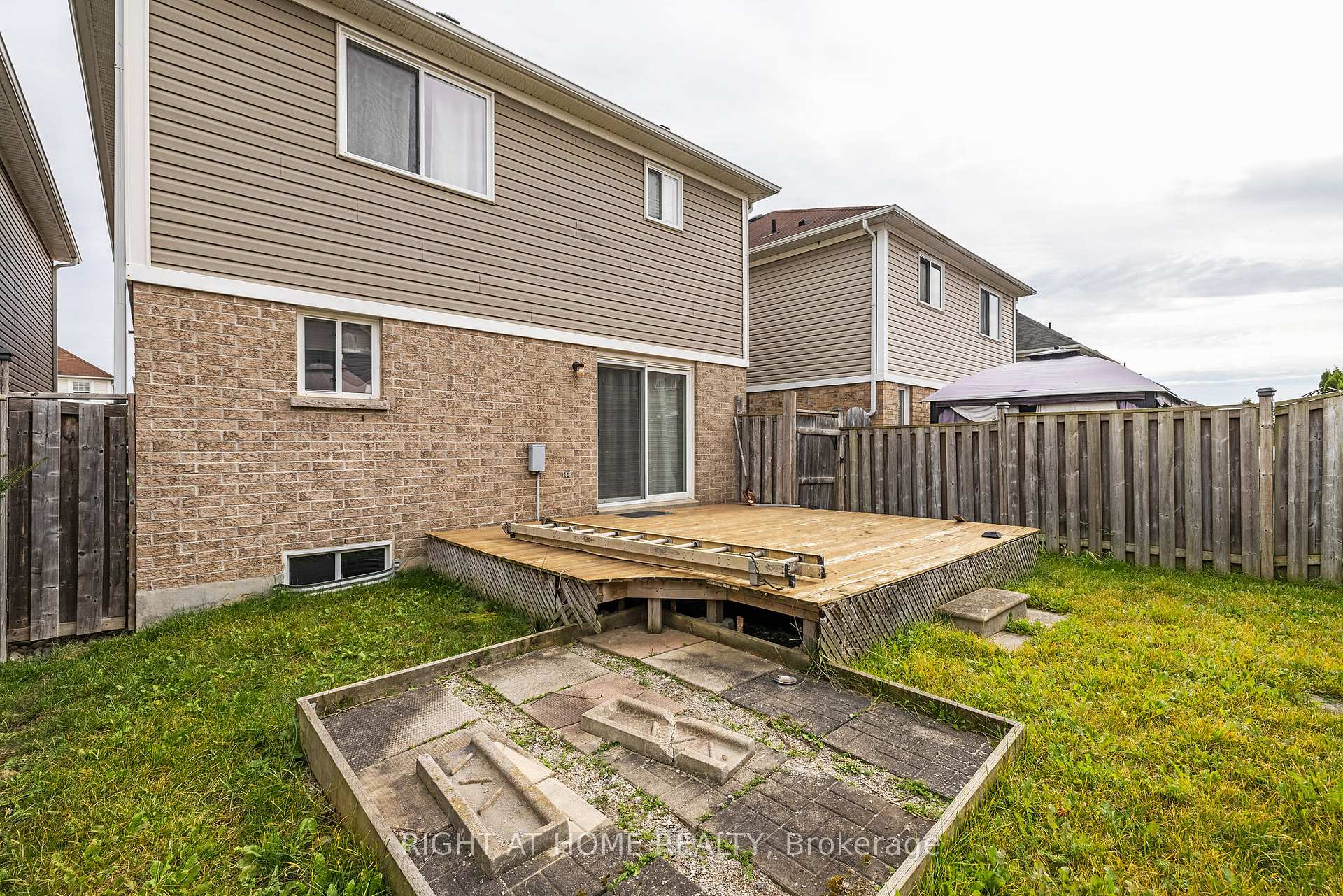 Photo 25 of 80 Powell Drive, Hamilton, Binbrook — HOMEH