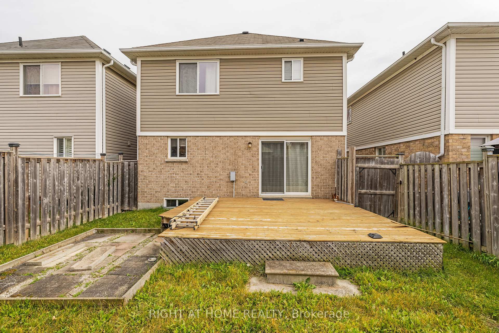 Photo 33 of 80 Powell Drive, Hamilton, Binbrook — HOMEH
