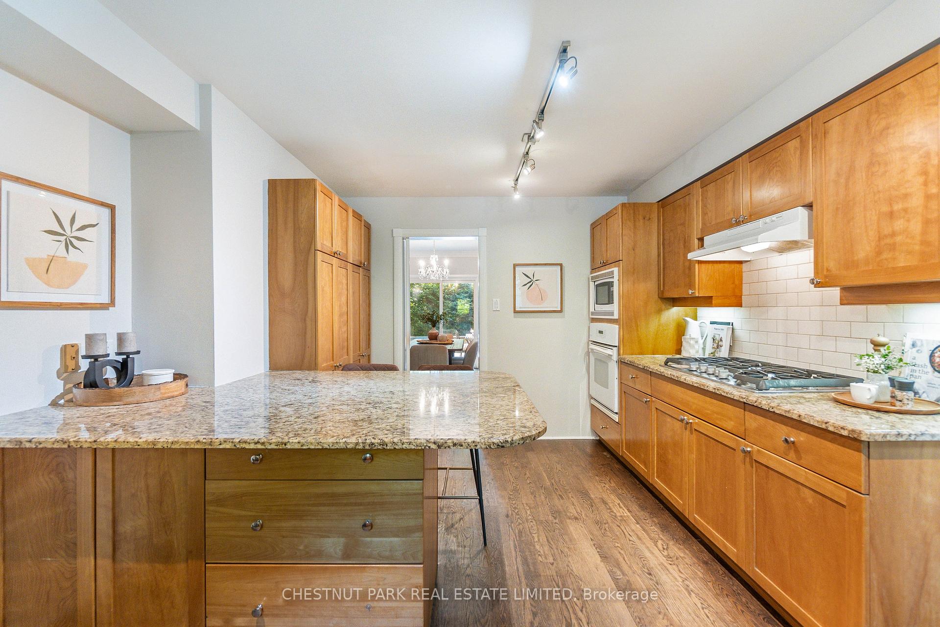 Photo 16 of 2 Garland Avenue, Toronto, Lawrence Park South — HOMEH