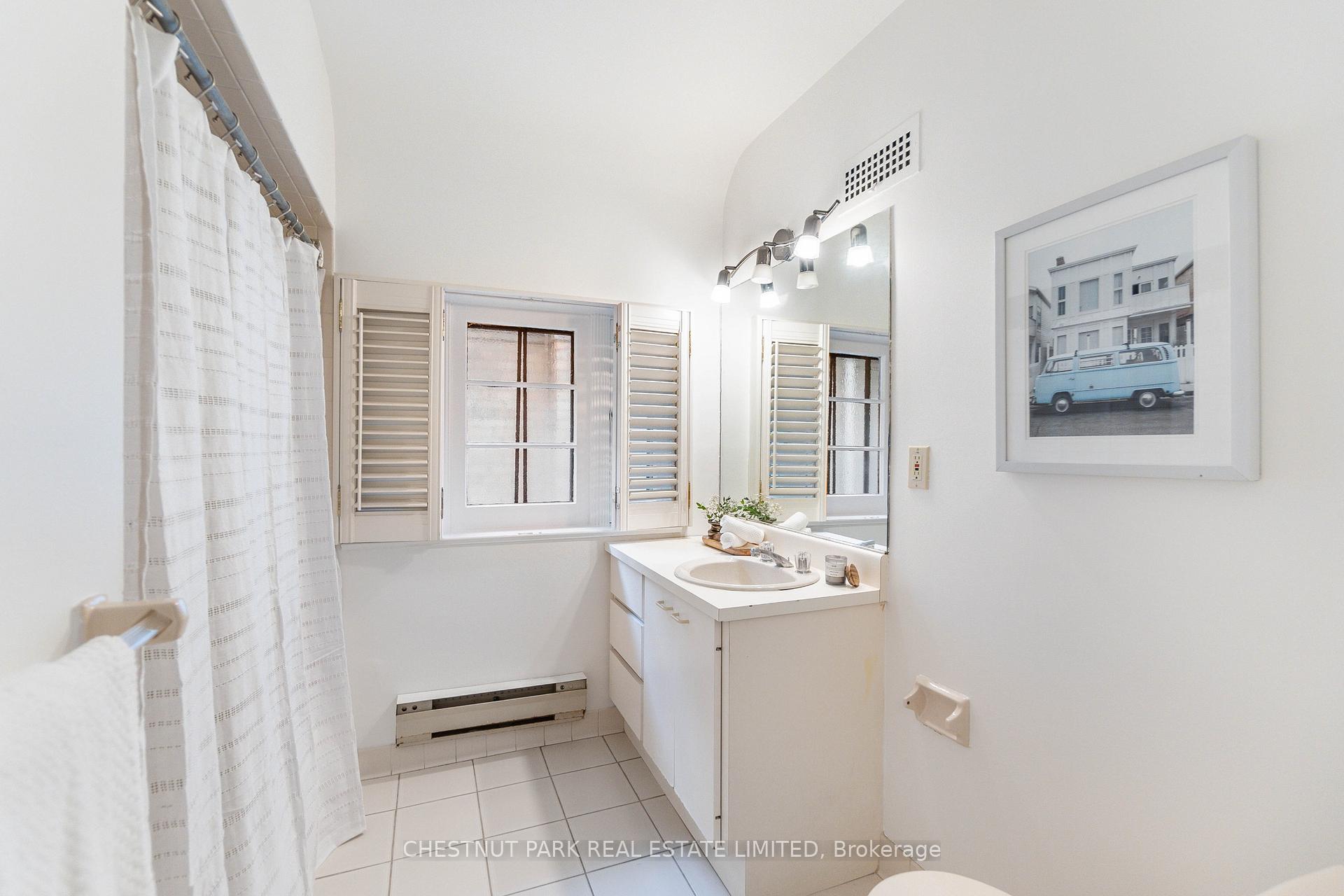 Photo 37 of 2 Garland Avenue, Toronto, Lawrence Park South — HOMEH