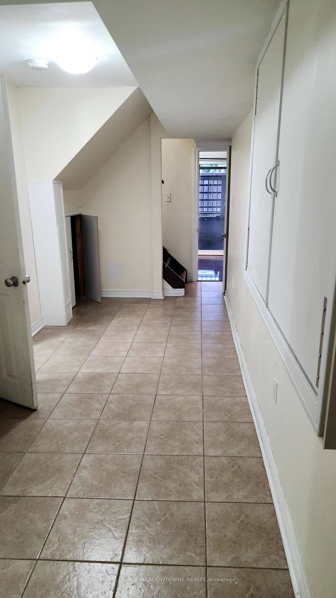 Photo 20 of 43 Devonsleigh Drive, Brampton, Fletcher's Meadow — HOMEH