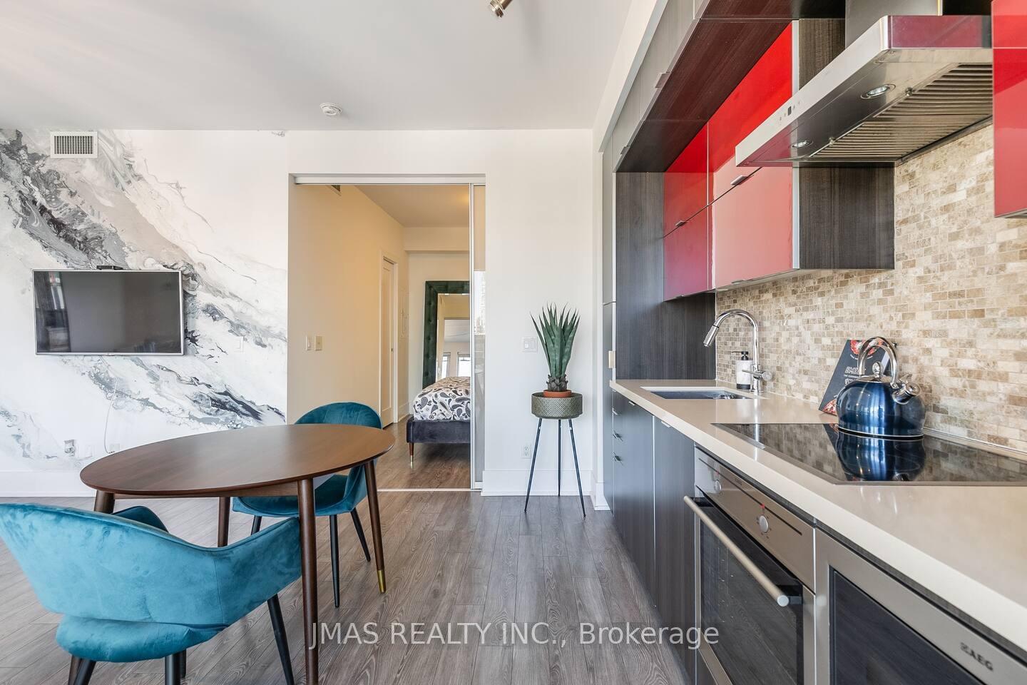 Photo 5 of Unit 2109, 300 Front Street W, Toronto, Waterfront Communities — HOMEH