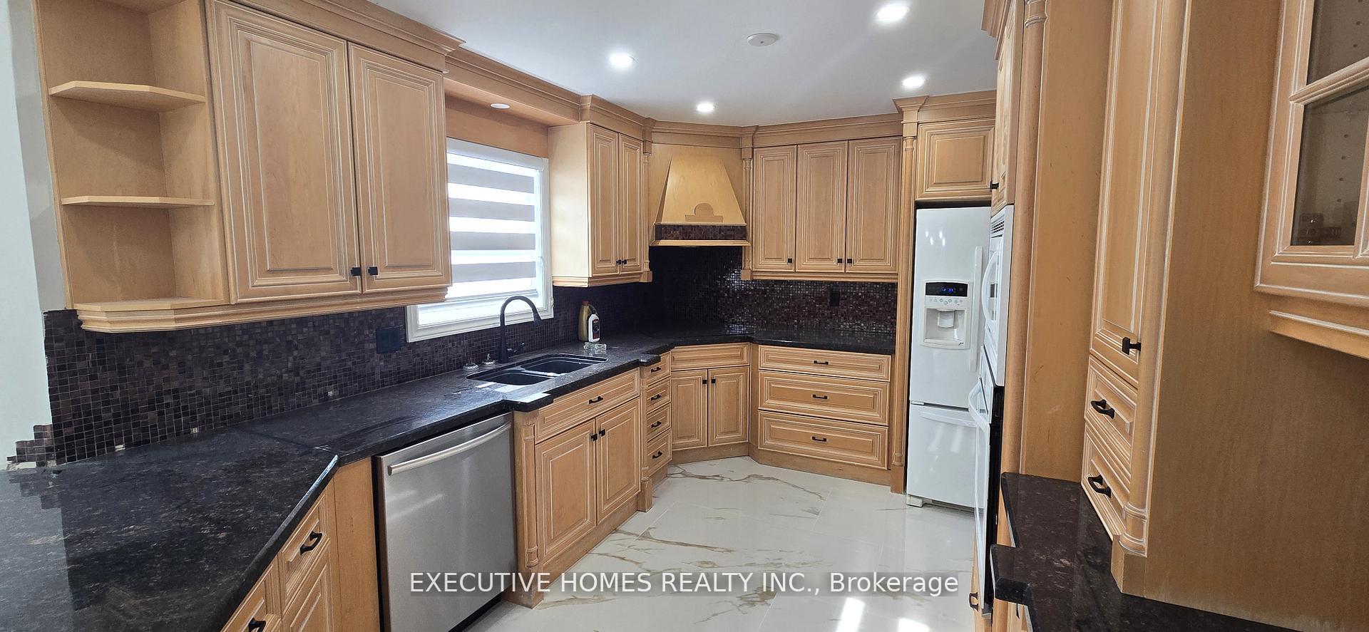 Photo 10 of 2 Renwick Road, Clarington, Courtice — HOMEH