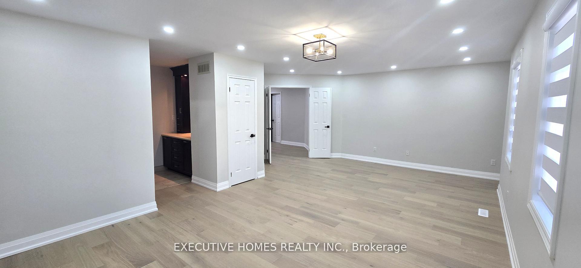 Photo 5 of 2 Renwick Road, Clarington, Courtice — HOMEH