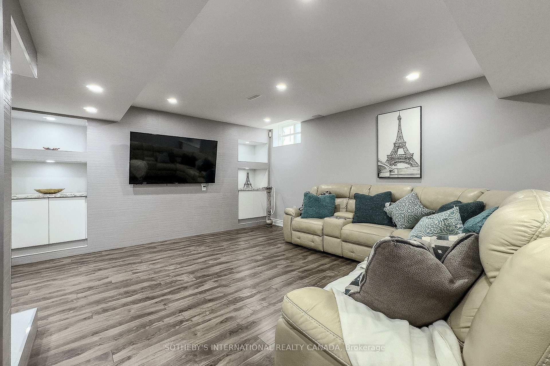 Photo 21 of 18 Harkness Drive, Whitby, Rolling Acres — HOMEH