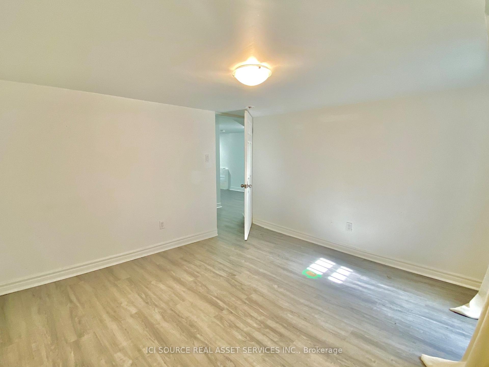 Photo 5 of Unit 3, 182 Clinton Street, Toronto, Palmerston-Little Italy — HOMEH