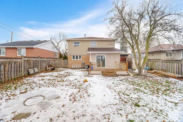 Photo 27 of 8 Garfield Crescent N, Brampton, Brampton North — HOMEH
