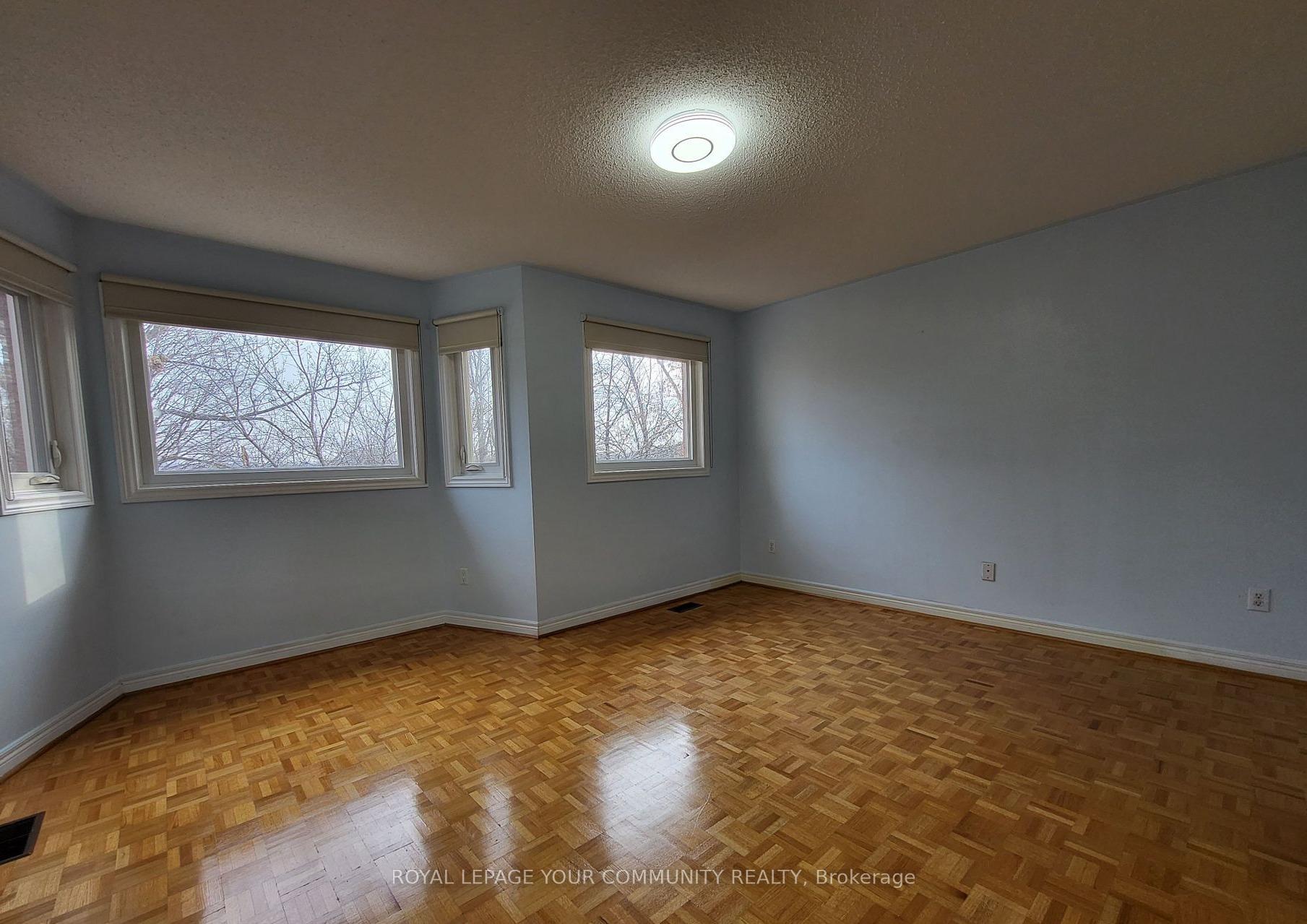 Photo 9 of 37 Giotto Crescent, Vaughan, Maple — HOMEH