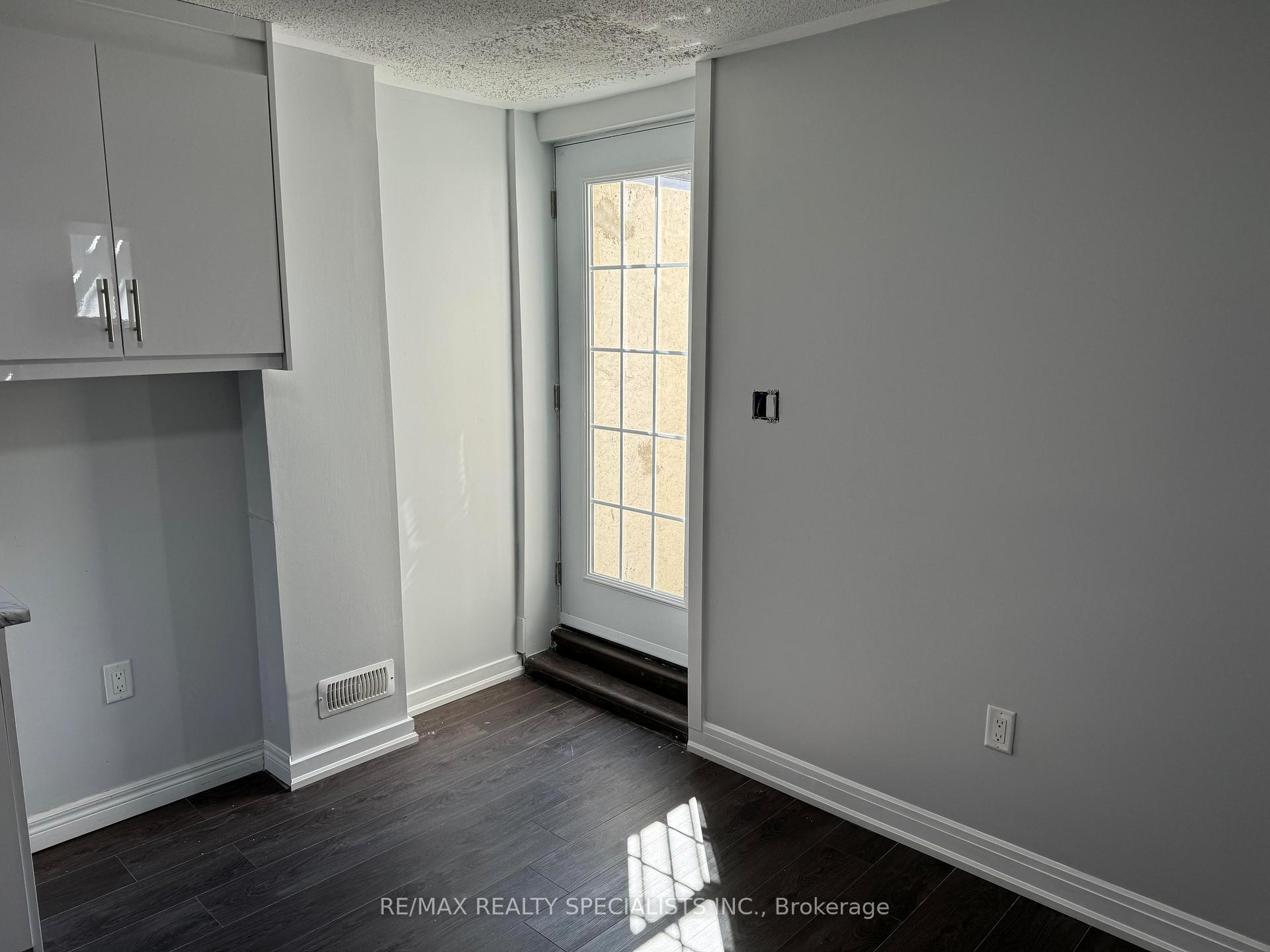 Photo 6 of 35 Copeland Crescent N, Innisfil, Cookstown — HOMEH