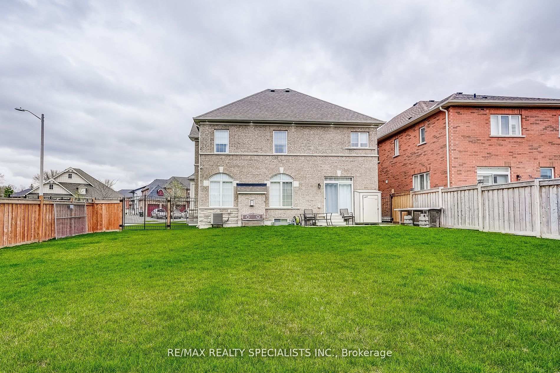 Photo 17 of 35 Copeland Crescent N, Innisfil, Cookstown — HOMEH