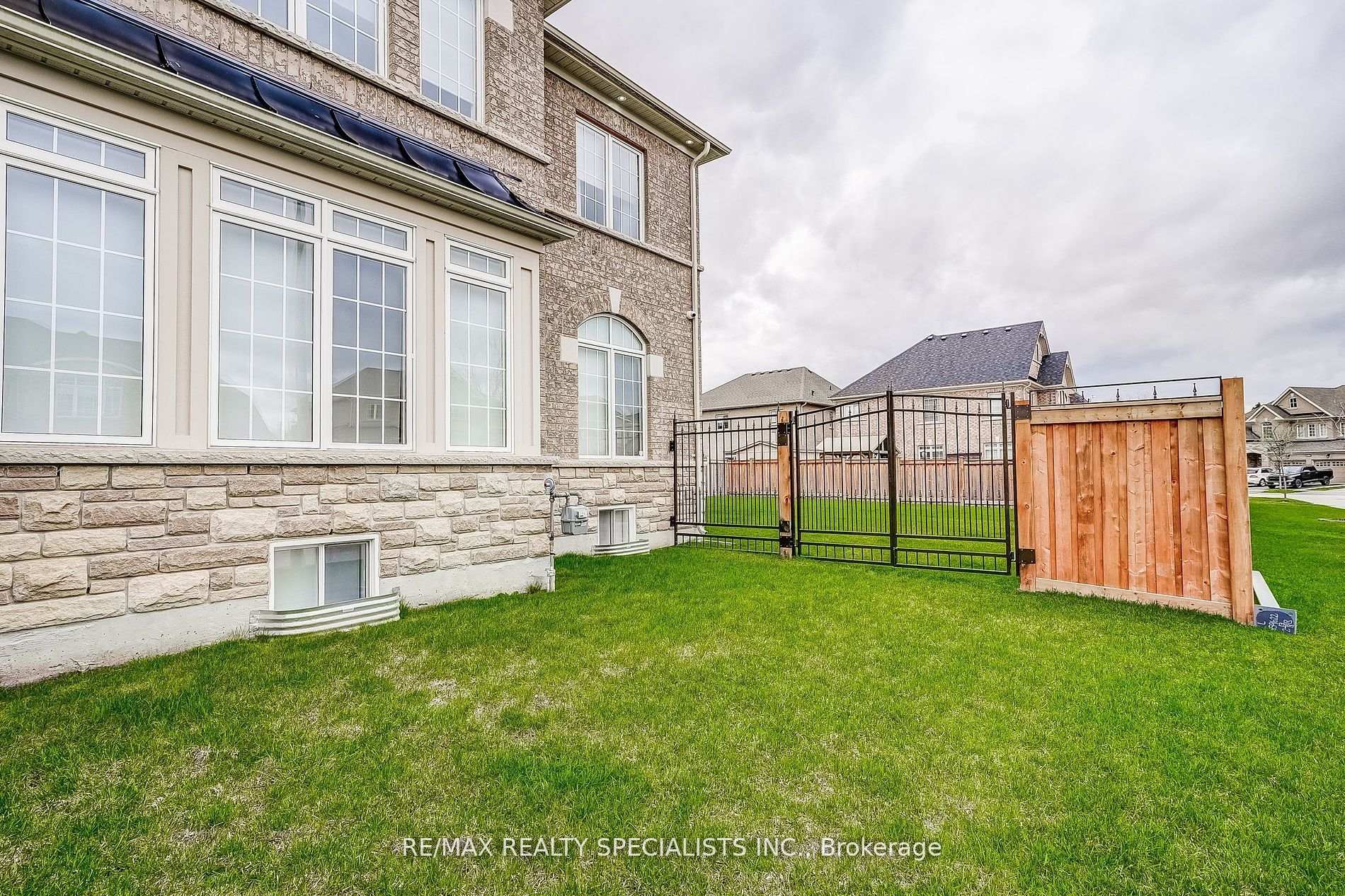 Photo 13 of 35 Copeland Crescent N, Innisfil, Cookstown — HOMEH