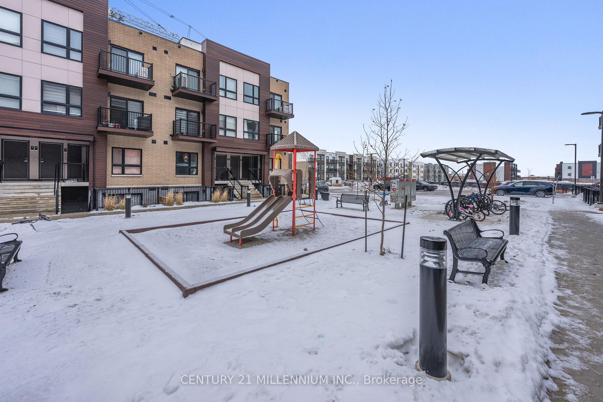 Photo 2 of Unit D3, 10 Palace Street, Kitchener — HOMEH
